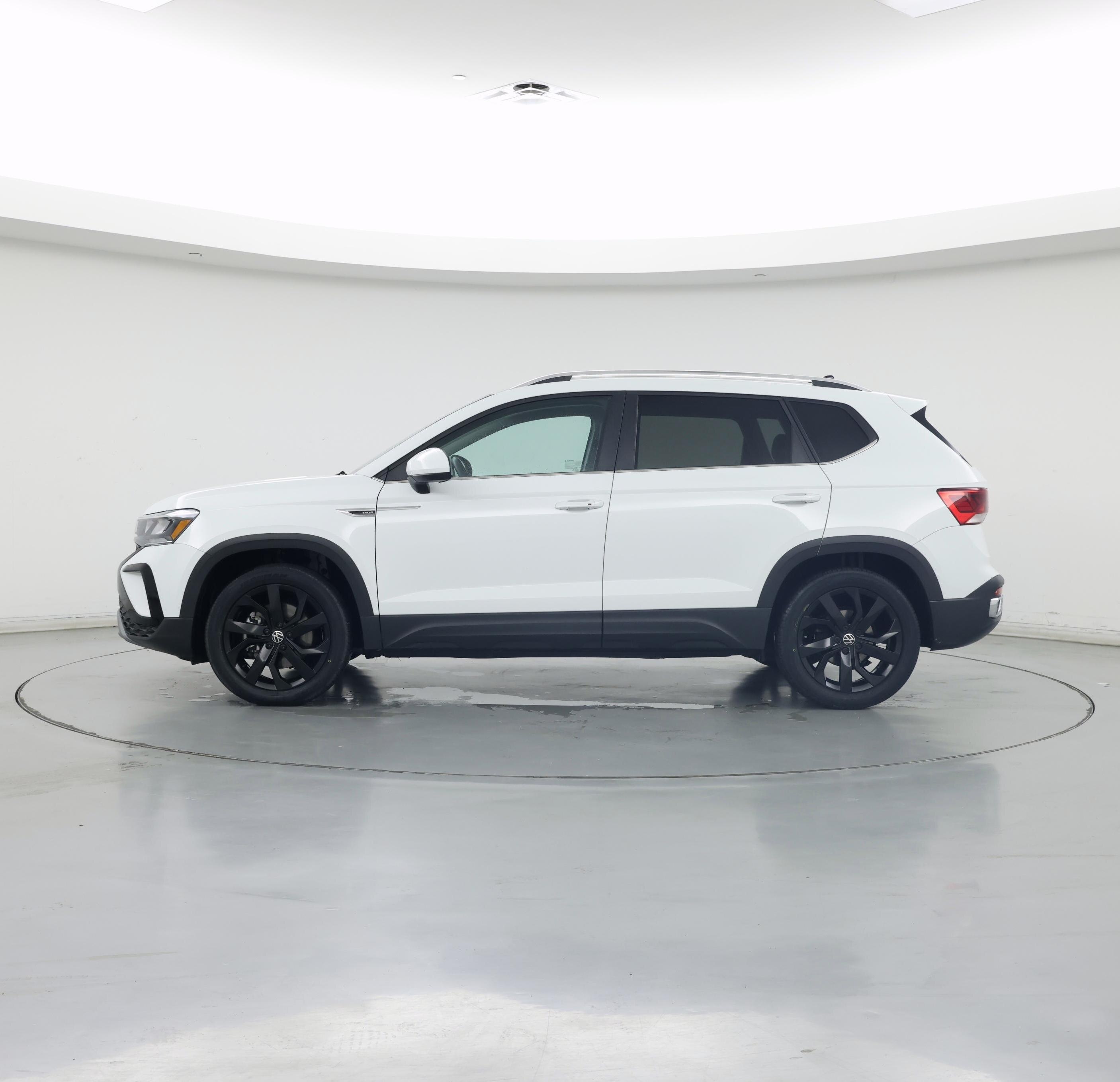 Thumbnail: 2022 Volkswagen Taos - 3