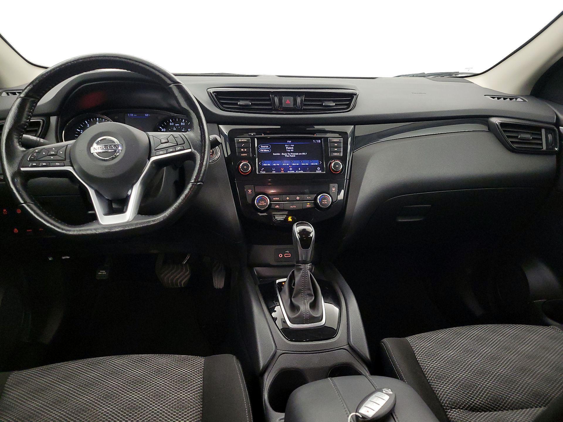 Thumbnail: 2021 Nissan Rogue Sport - 9