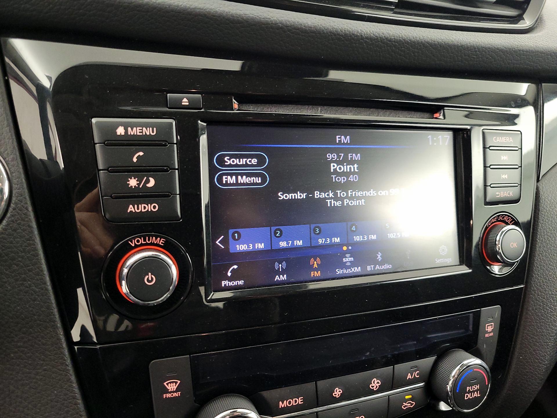 Thumbnail: 2021 Nissan Rogue Sport - 15