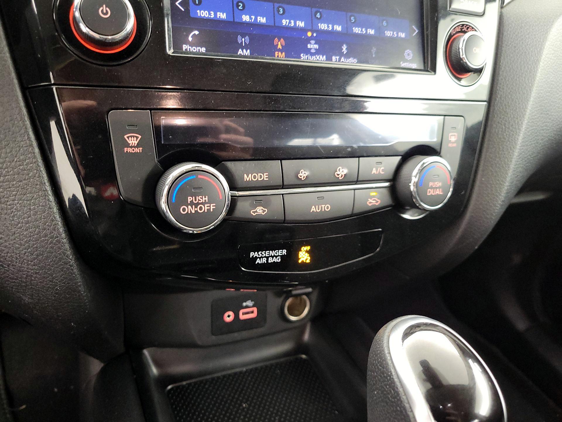 Thumbnail: 2021 Nissan Rogue Sport - 16