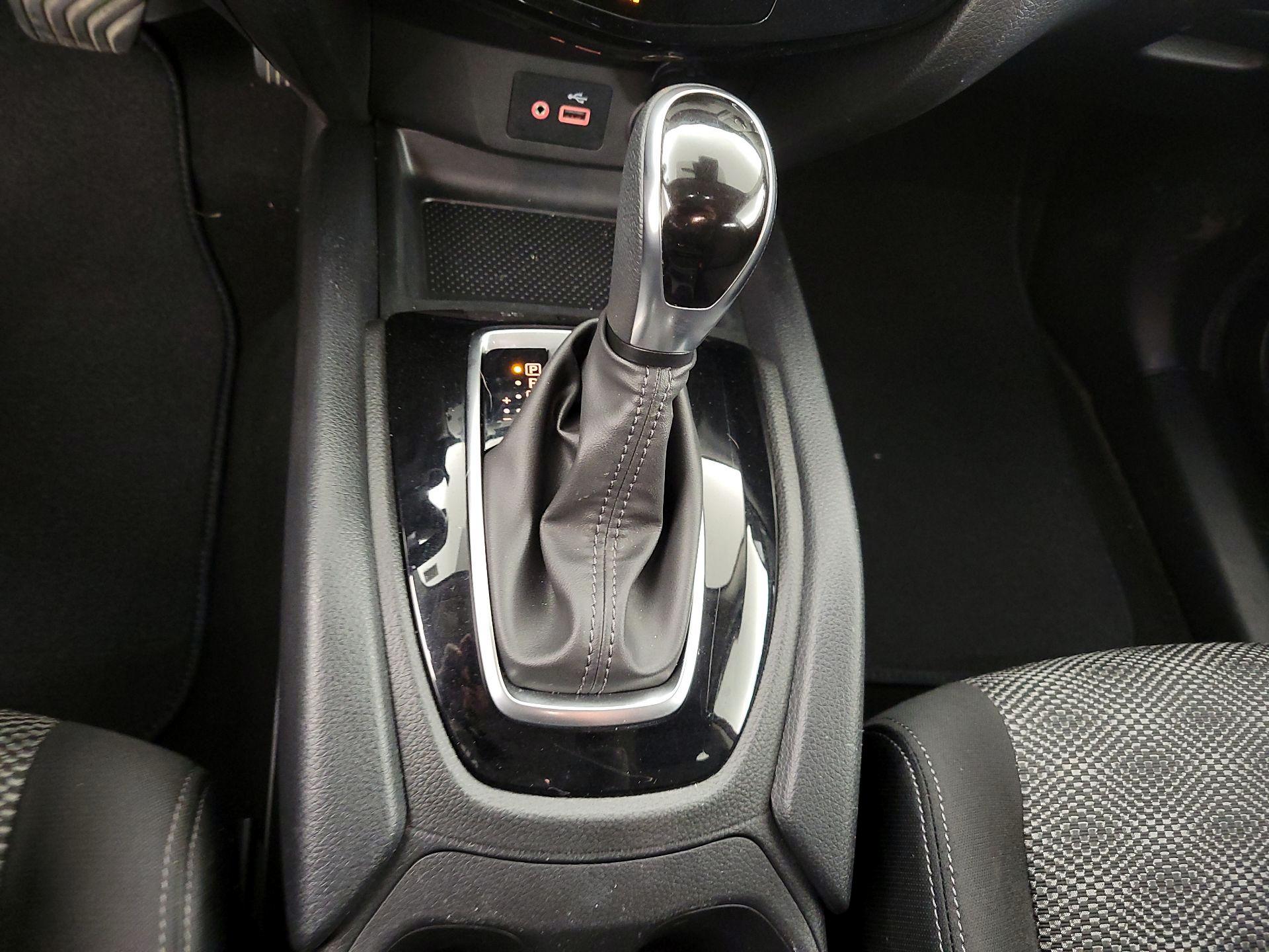 Thumbnail: 2021 Nissan Rogue Sport - 17