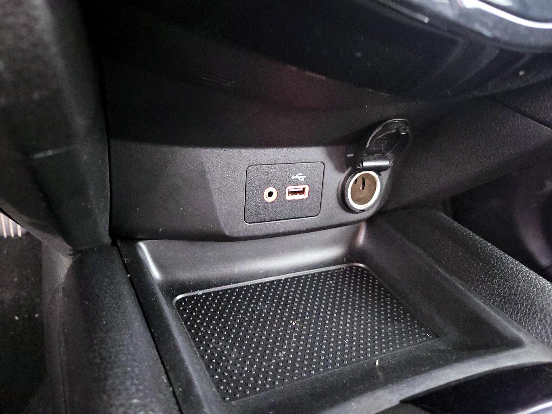 Thumbnail: 2021 Nissan Rogue Sport - 18