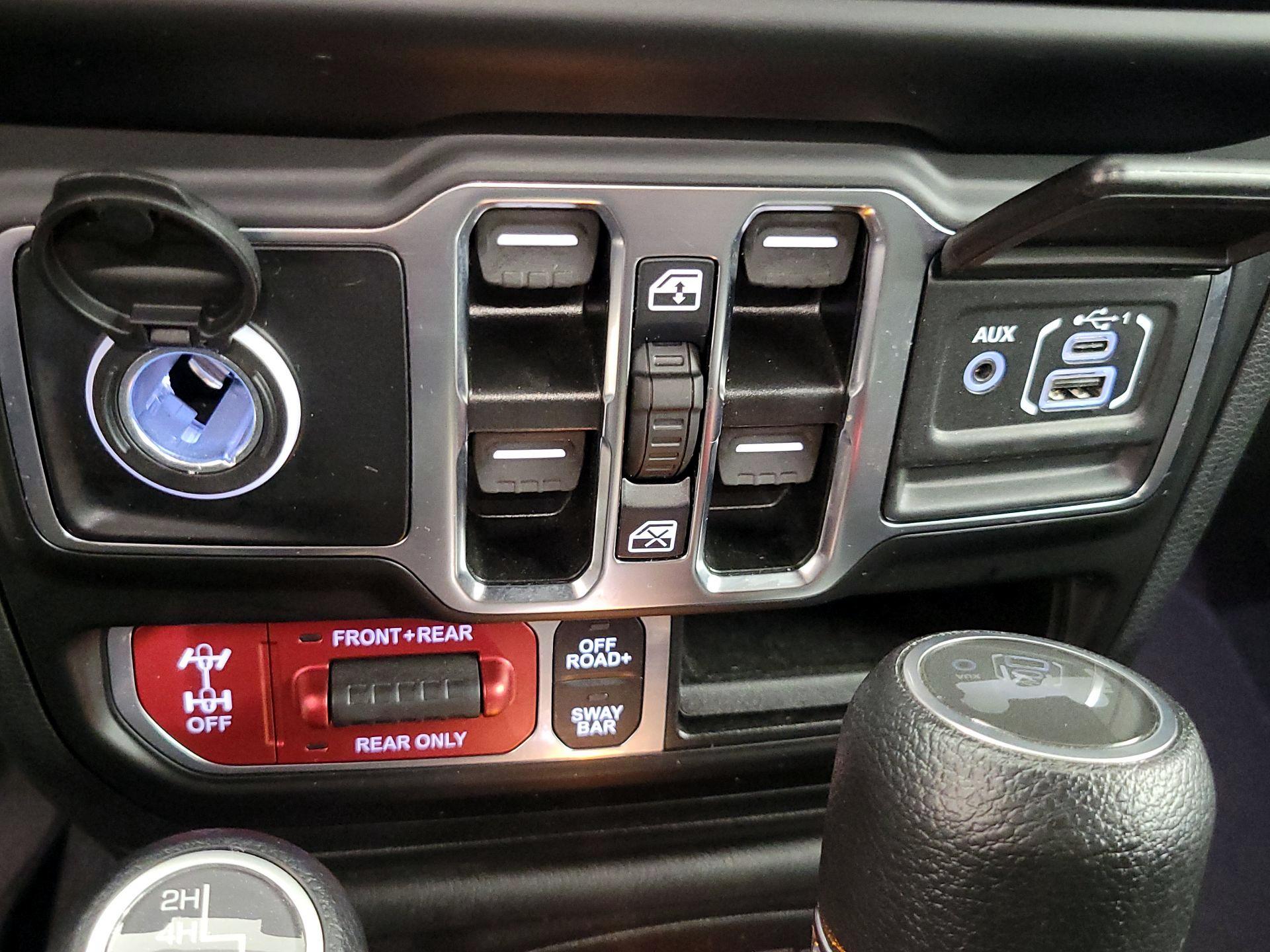 Thumbnail: 2023 Jeep Wrangler - 19