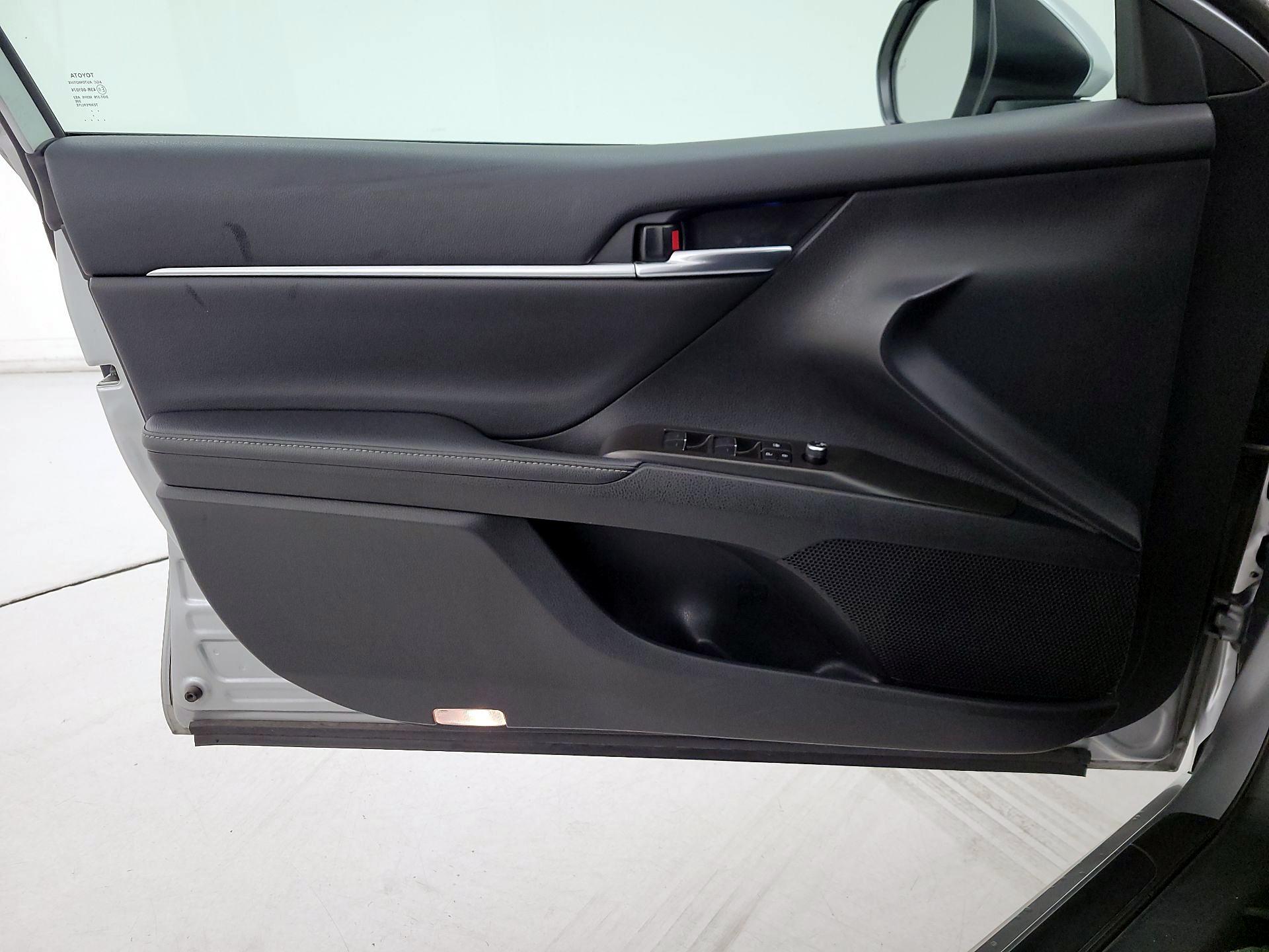 Thumbnail: 2023 Toyota Camry - 12