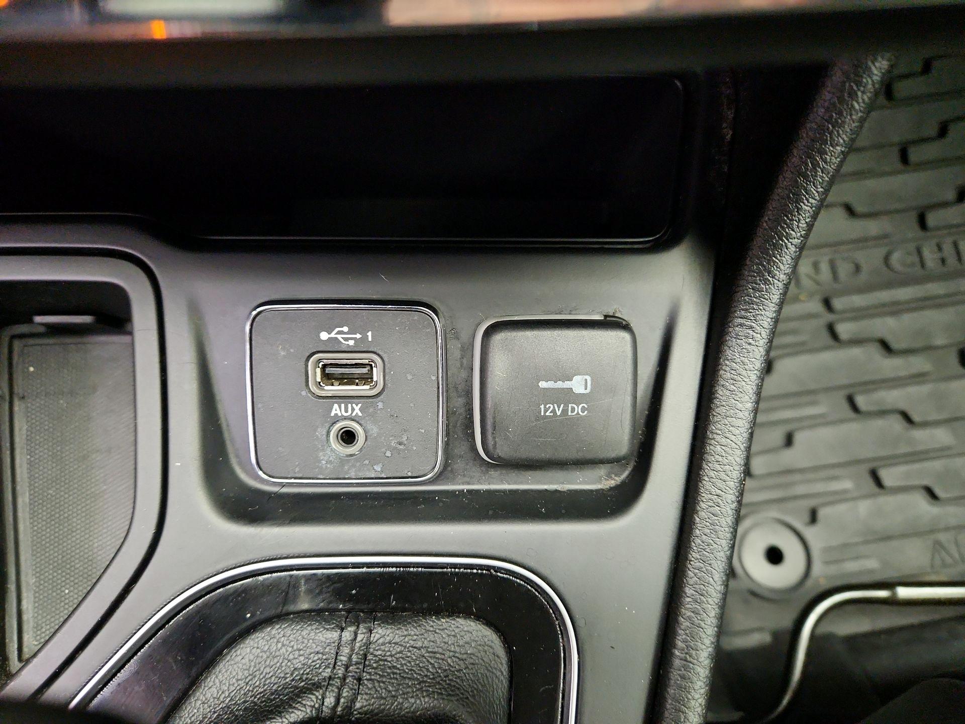 Thumbnail: 2020 Jeep Cherokee - 18