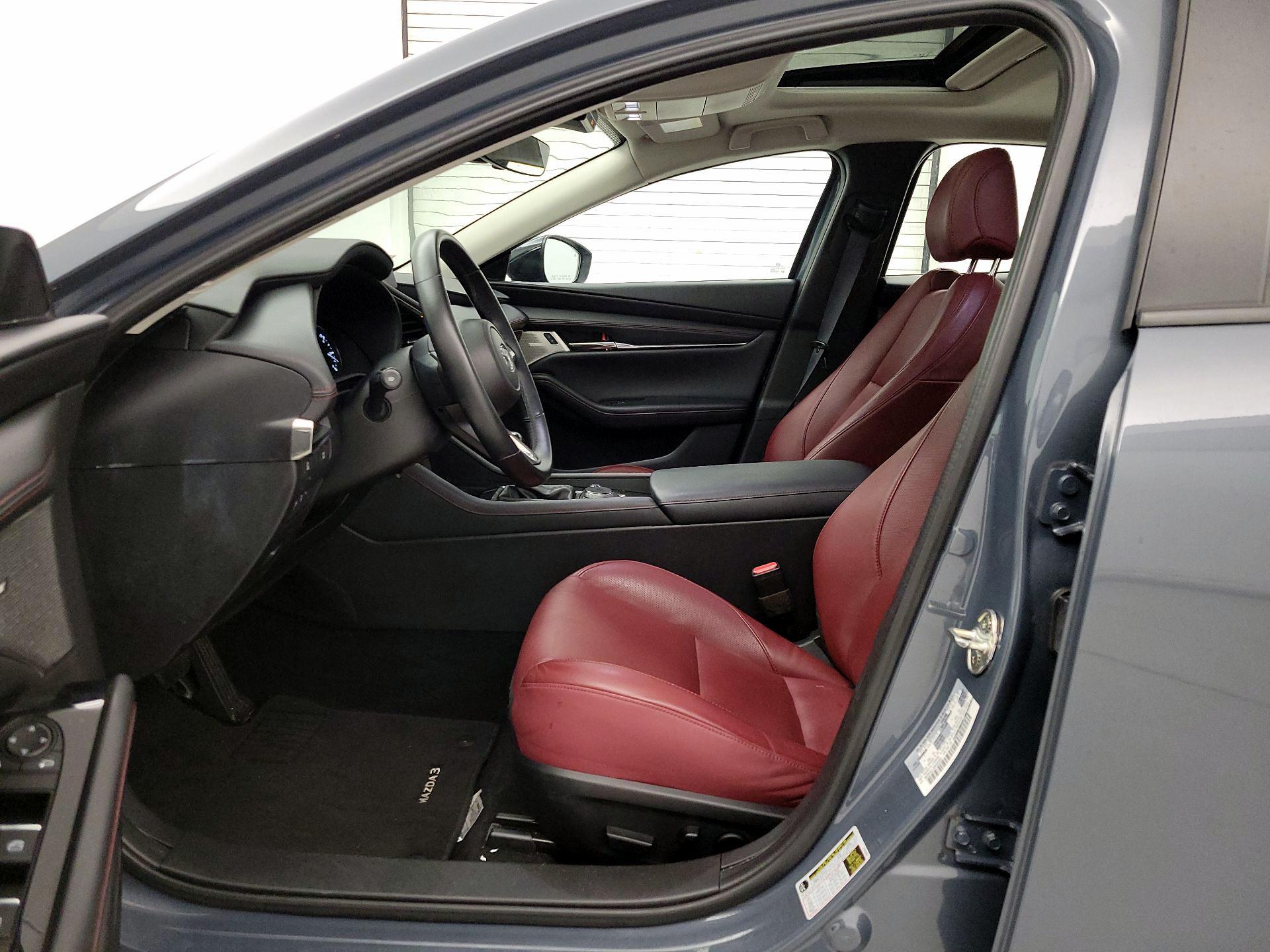 Thumbnail: 2022 Mazda Mazda3 - 11