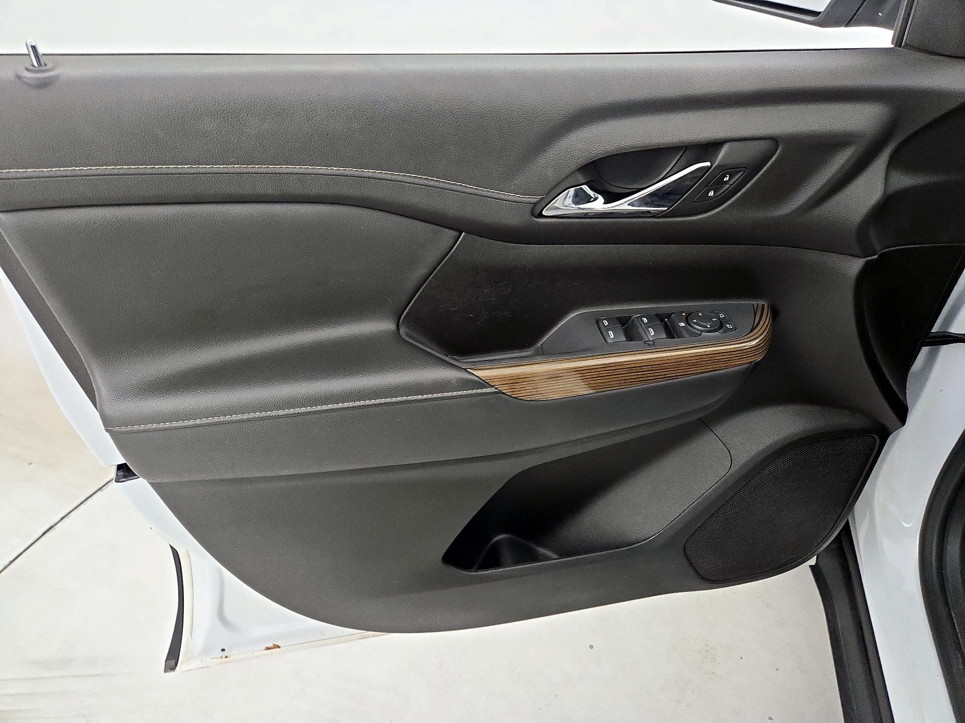 Thumbnail: 2022 GMC Acadia - 12