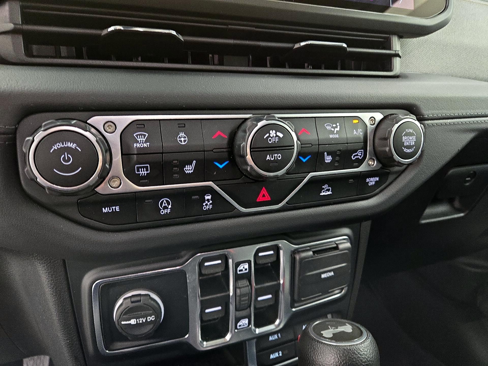 Thumbnail: 2024 Jeep Wrangler - 16