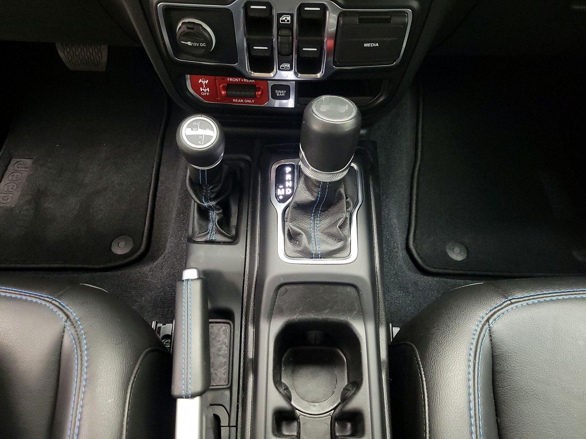 Thumbnail: 2022 Jeep Wrangler - 16