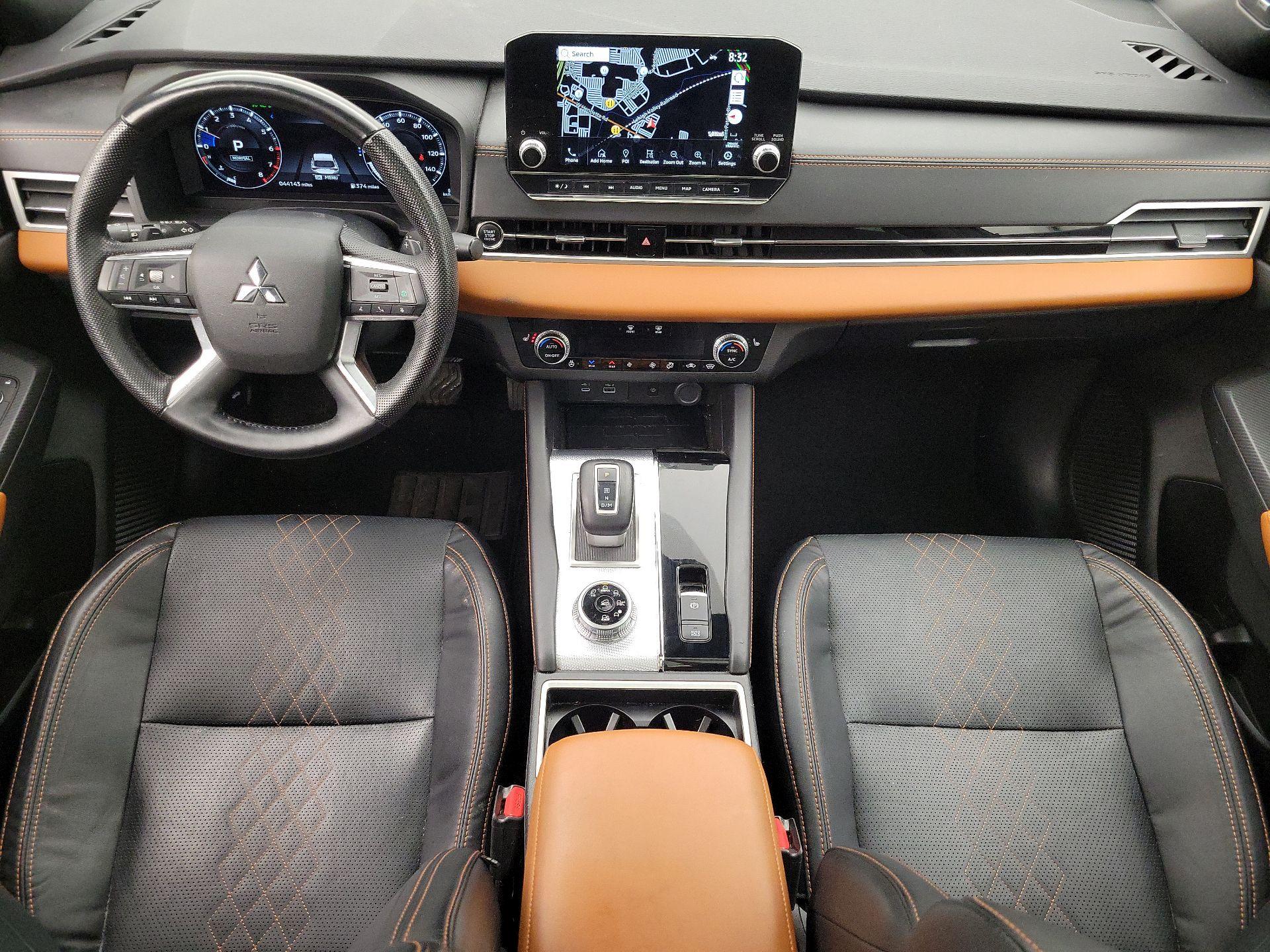 Thumbnail: 2022 Mitsubishi Outlander - 9