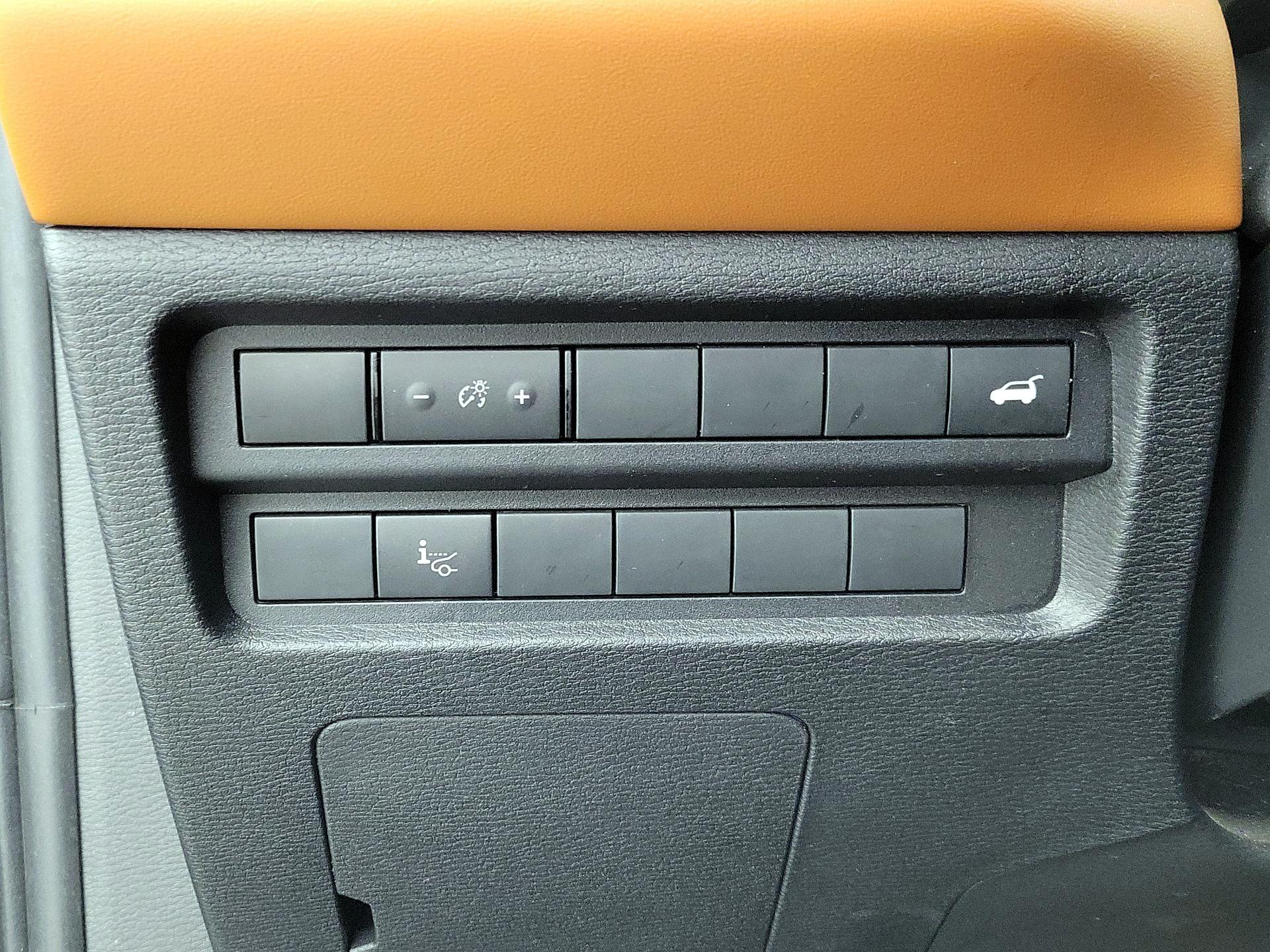 Thumbnail: 2022 Mitsubishi Outlander - 13