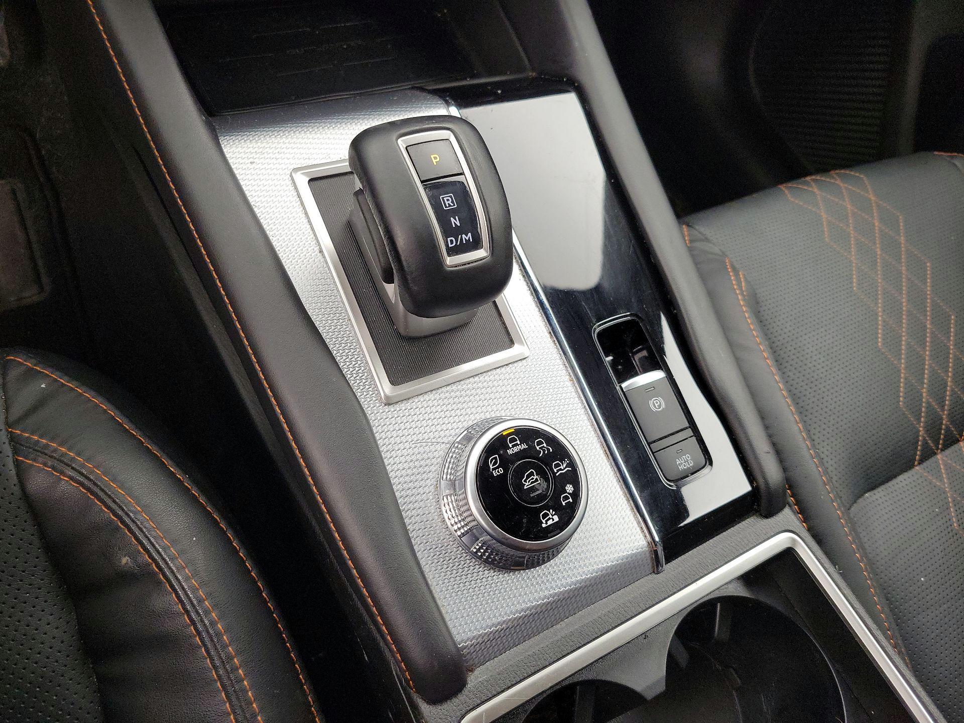 Thumbnail: 2022 Mitsubishi Outlander - 18