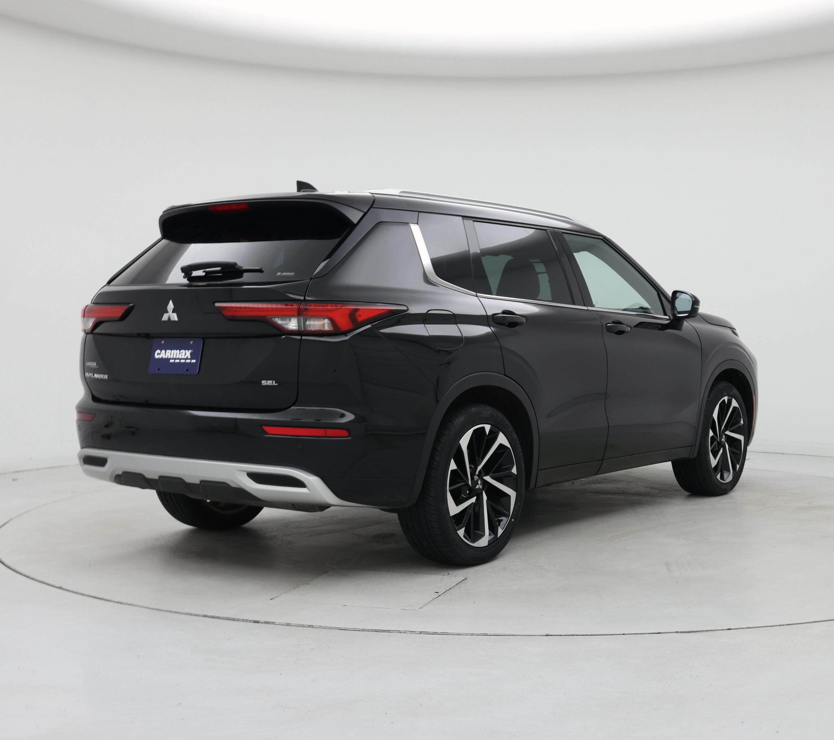 Thumbnail: 2022 Mitsubishi Outlander - 8