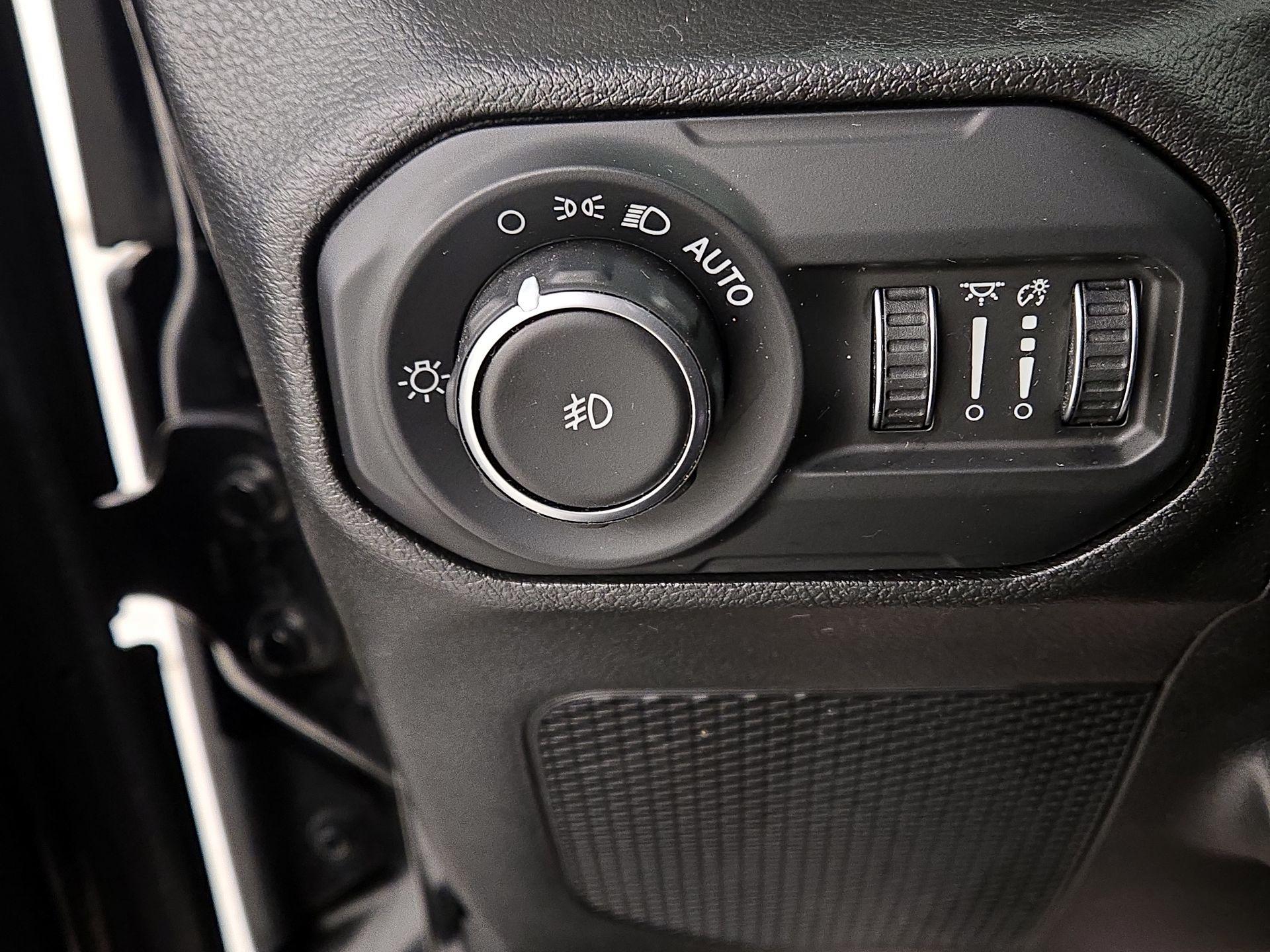 Thumbnail: 2021 Jeep Wrangler - 13