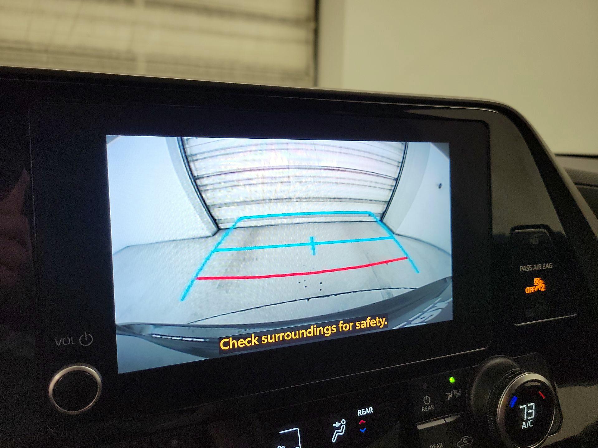 Thumbnail: 2023 Toyota Highlander - 14