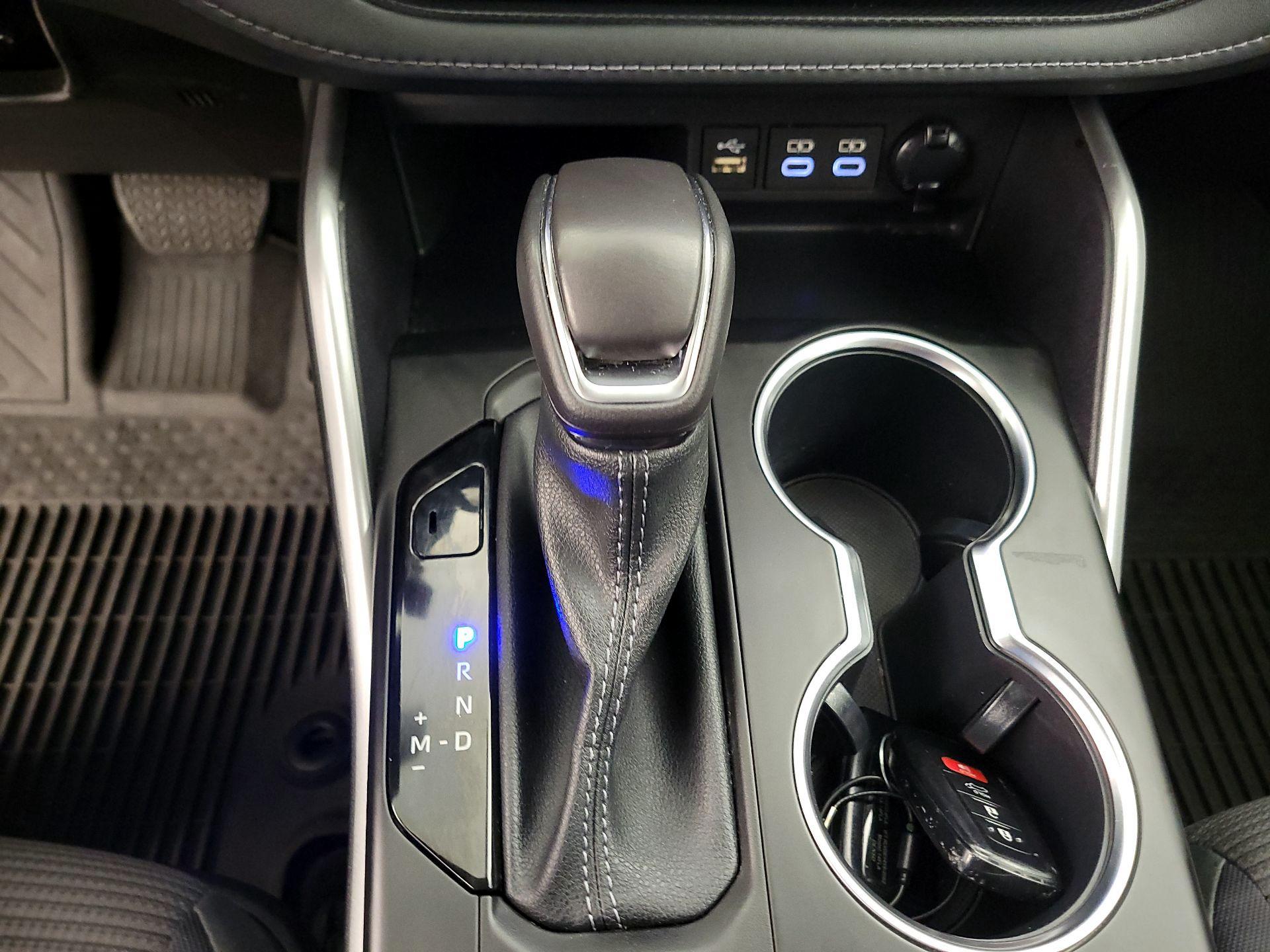 Thumbnail: 2023 Toyota Highlander - 17