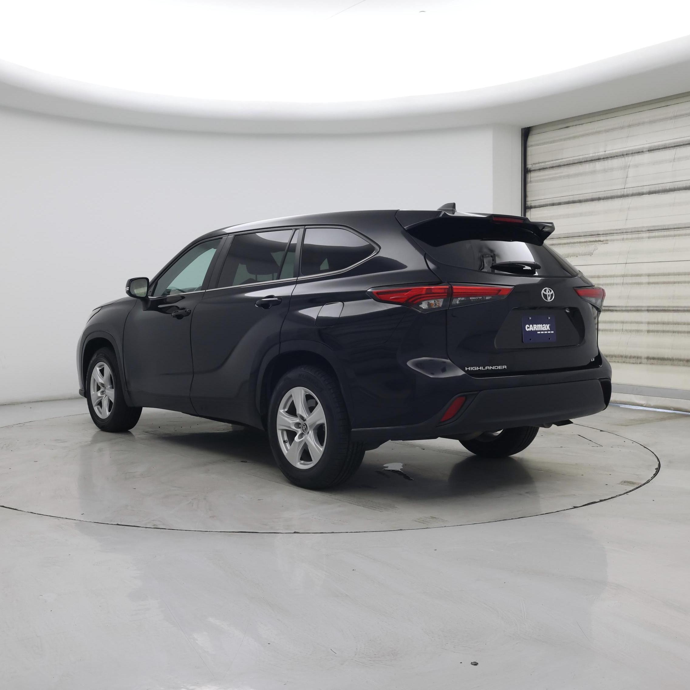 Thumbnail: 2023 Toyota Highlander - 2