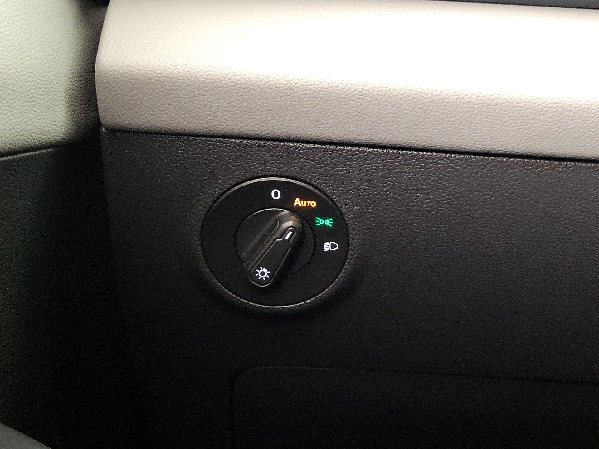 Thumbnail: 2022 Volkswagen Taos - 13