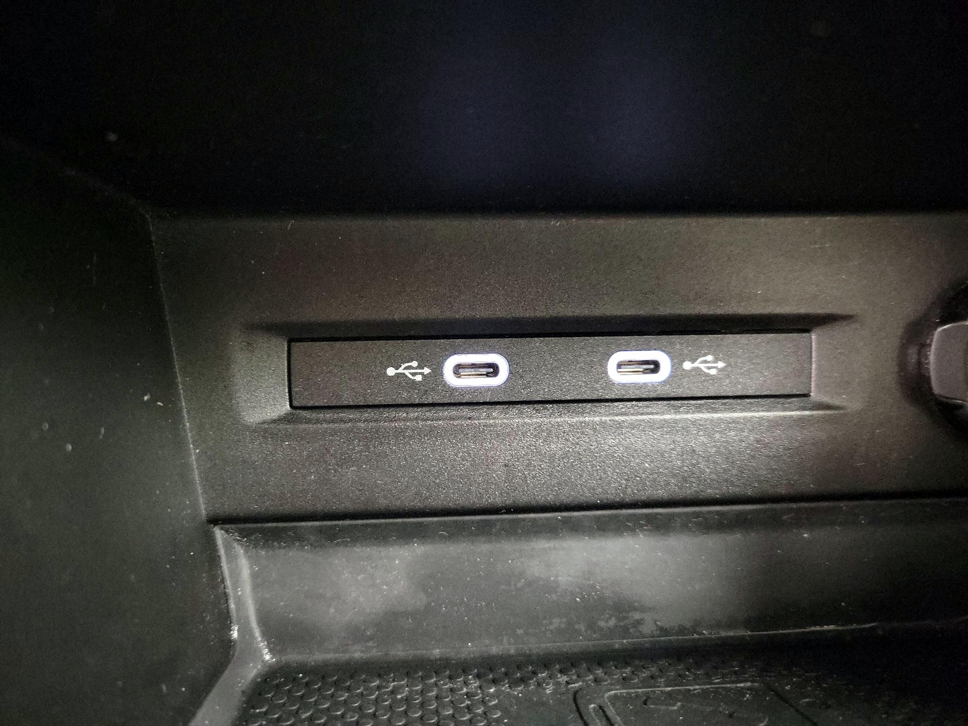 Thumbnail: 2022 Volkswagen Taos - 18