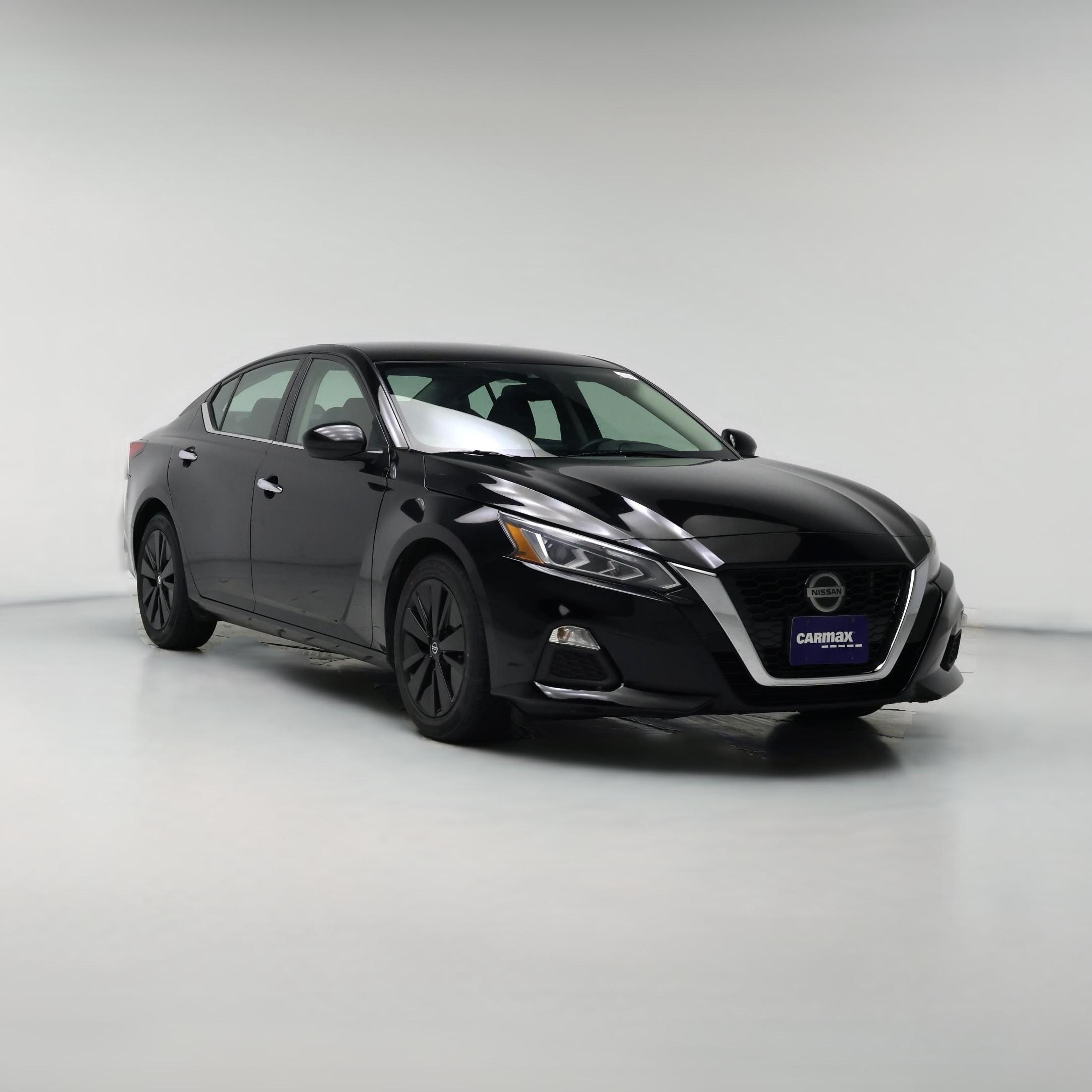 Thumbnail: 2022 Nissan Altima - 1