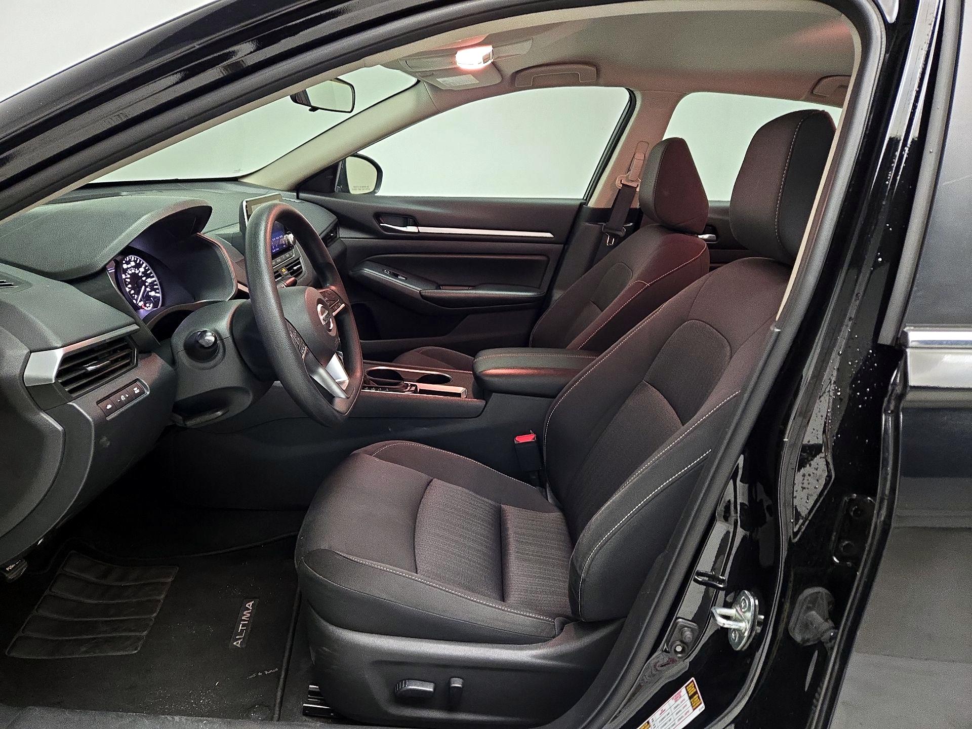 Thumbnail: 2022 Nissan Altima - 11