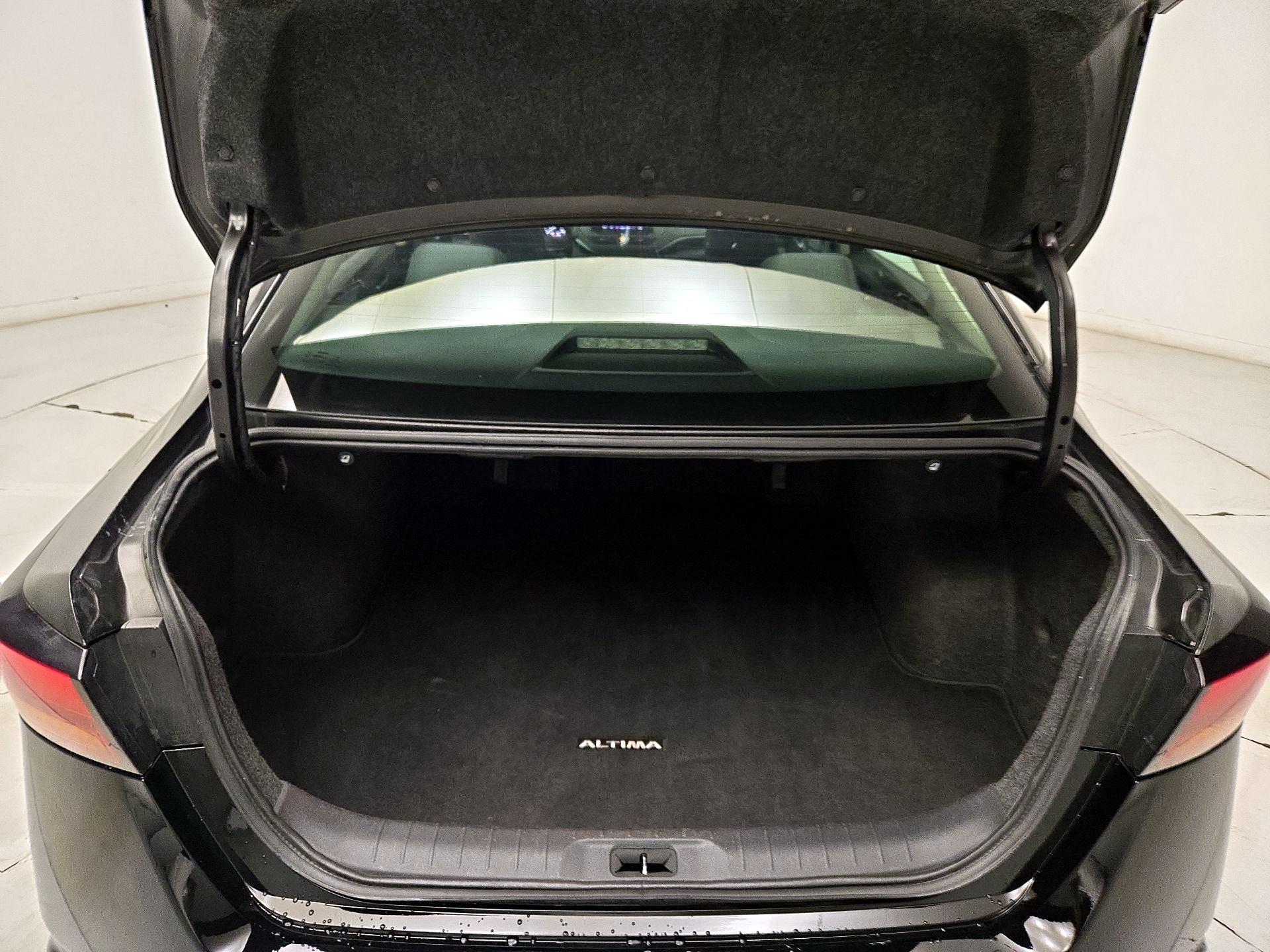 Thumbnail: 2022 Nissan Altima - 20