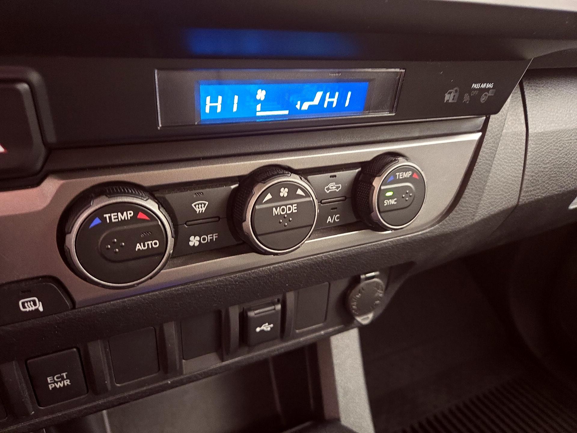 Thumbnail: 2022 Toyota Tacoma - 16