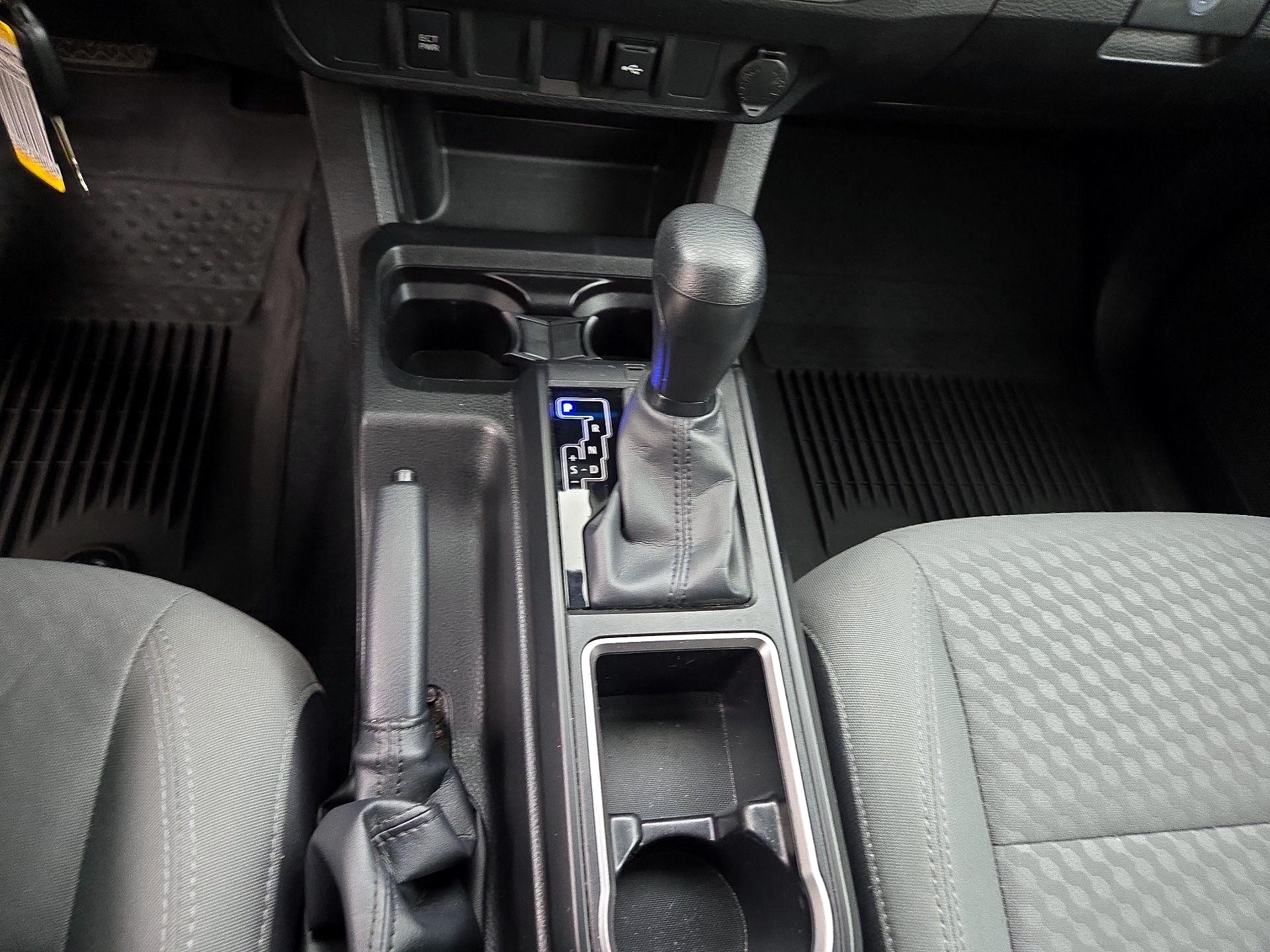 Thumbnail: 2022 Toyota Tacoma - 17