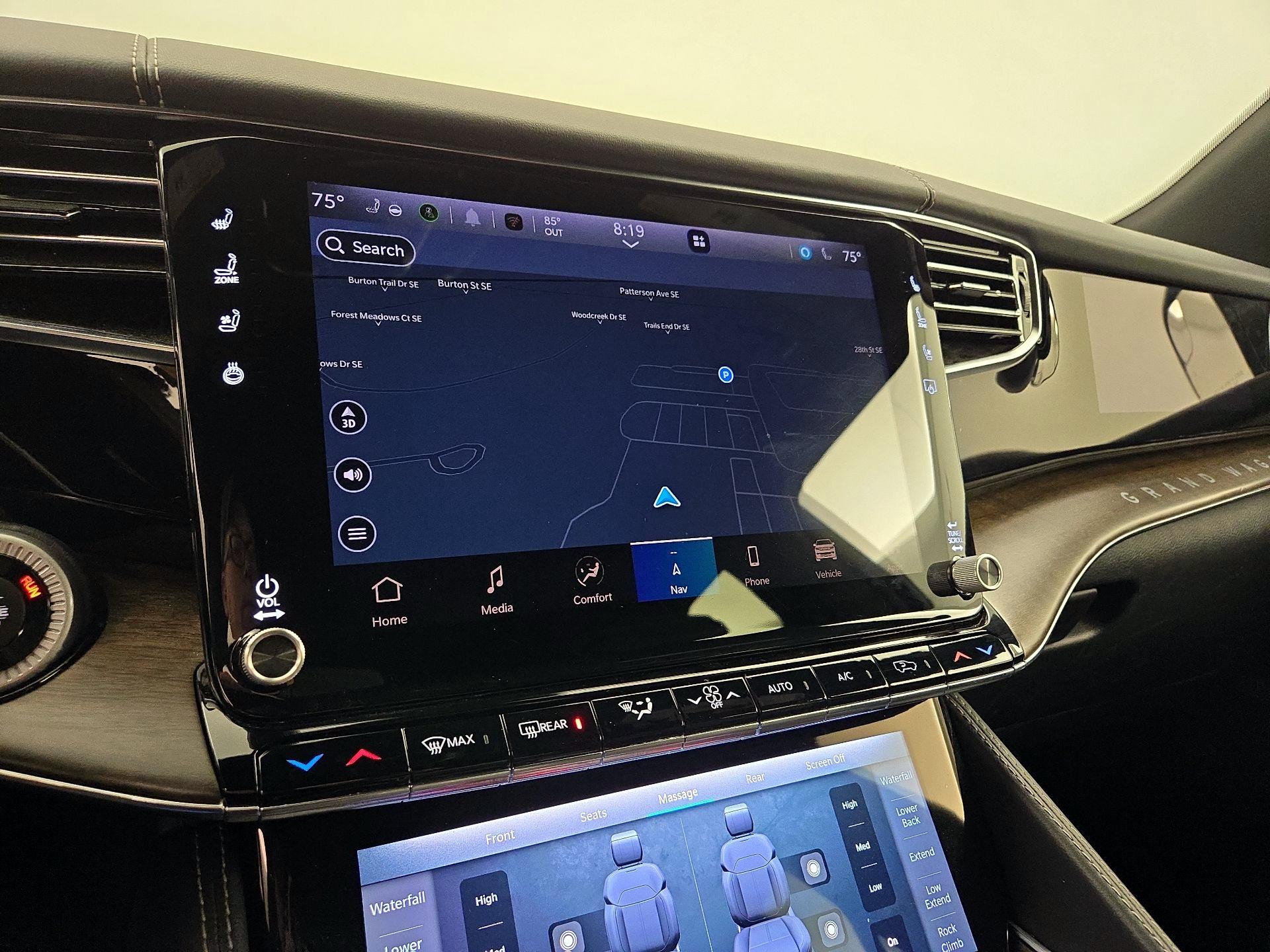 Thumbnail: 2022 Jeep Grand Wagoneer - 14