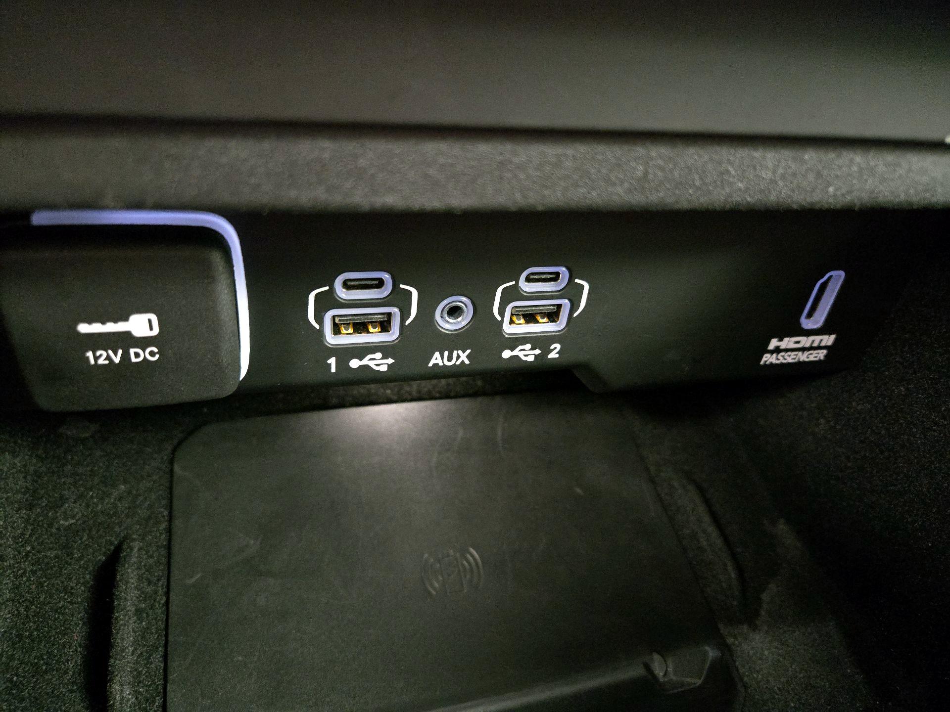 Thumbnail: 2022 Jeep Grand Wagoneer - 19