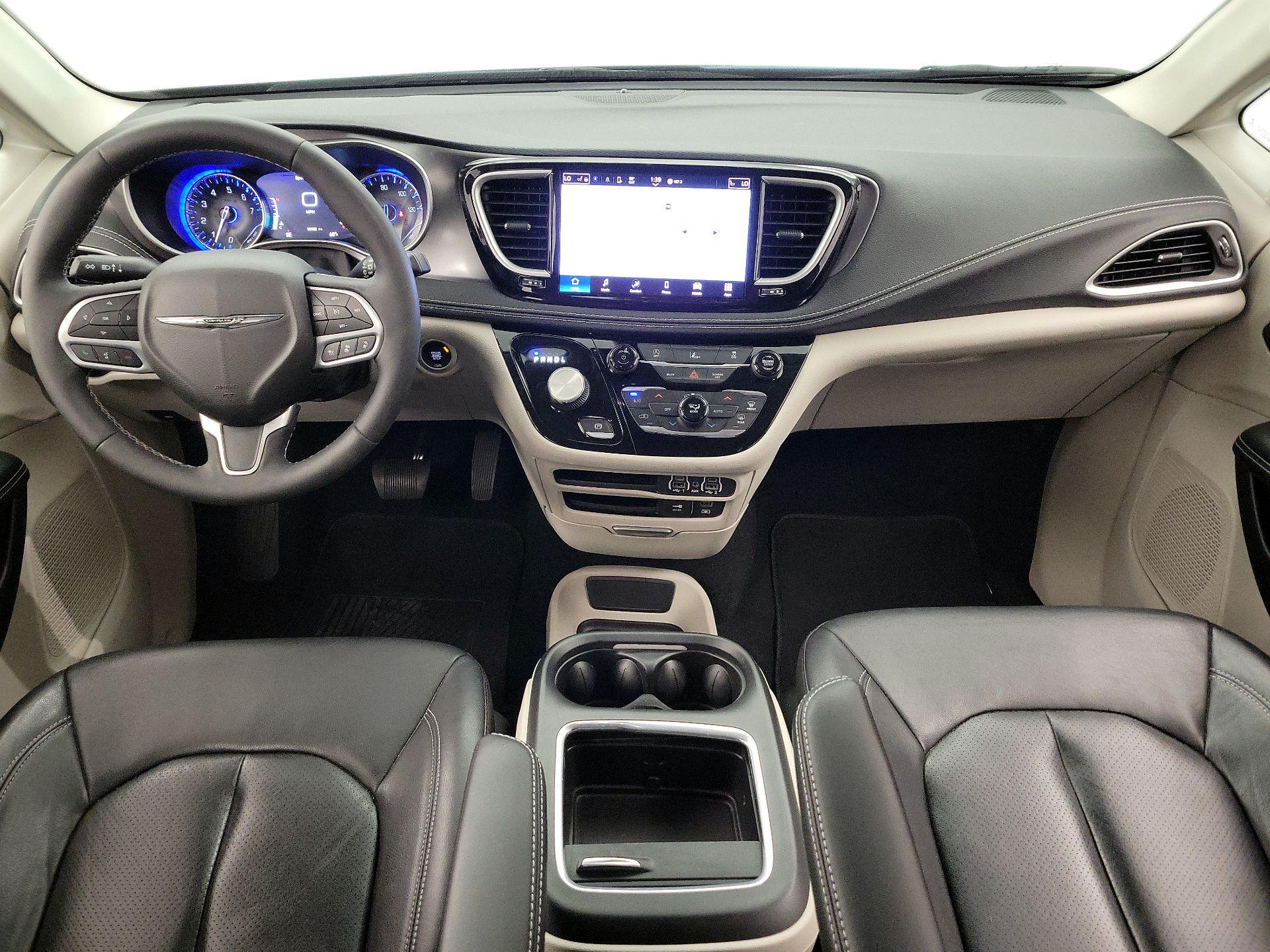 Thumbnail: 2022 Chrysler Pacifica - 9