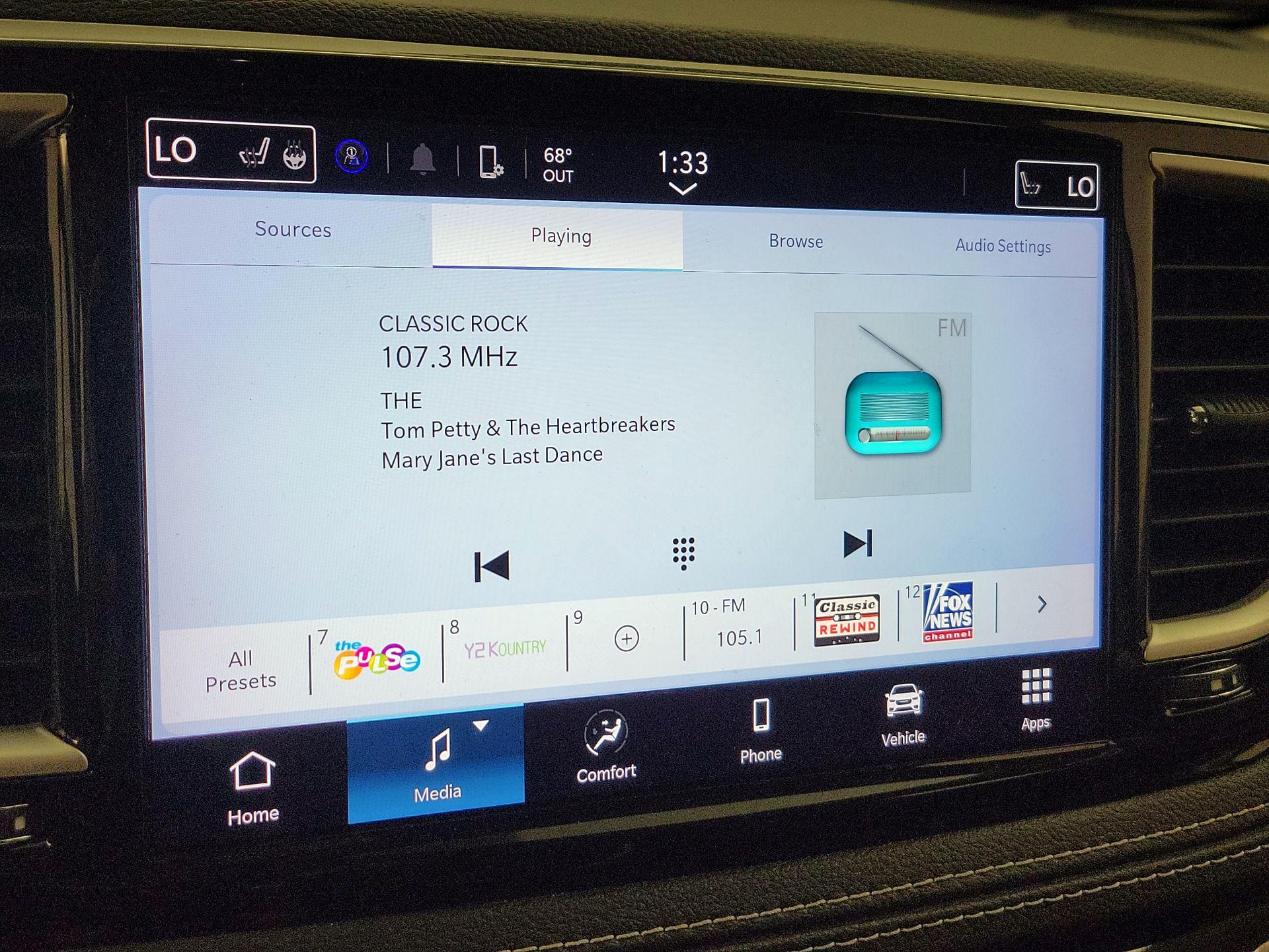 Thumbnail: 2022 Chrysler Pacifica - 15