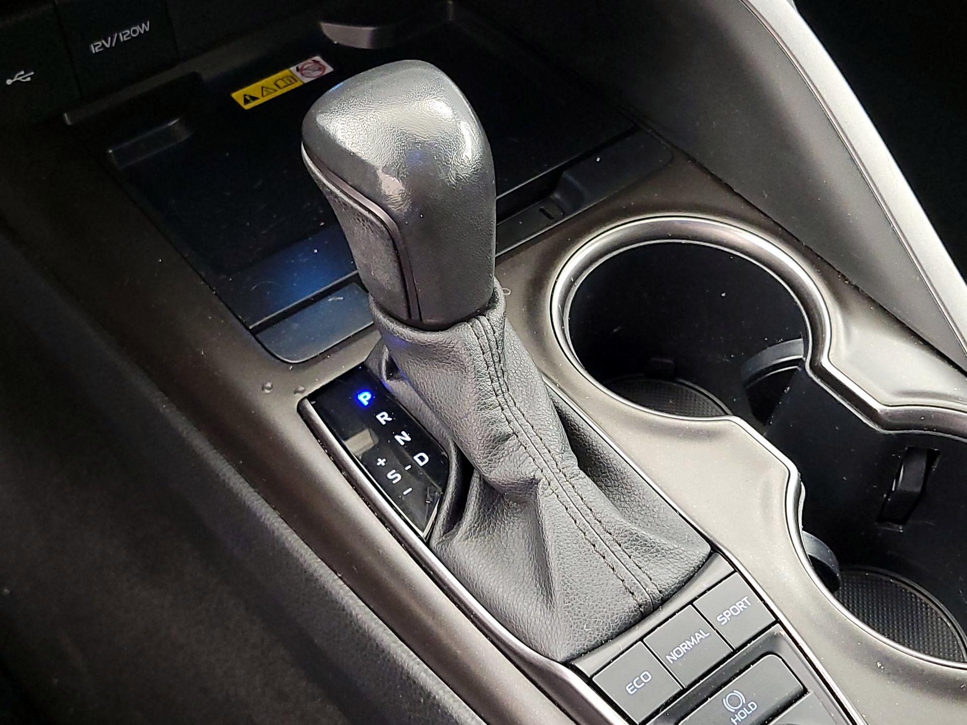 Thumbnail: 2023 Toyota Camry - 17