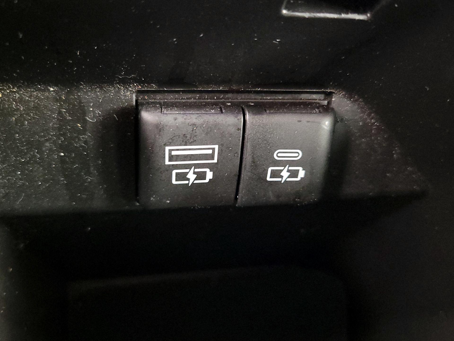 Thumbnail: 2023 Toyota Camry - 18