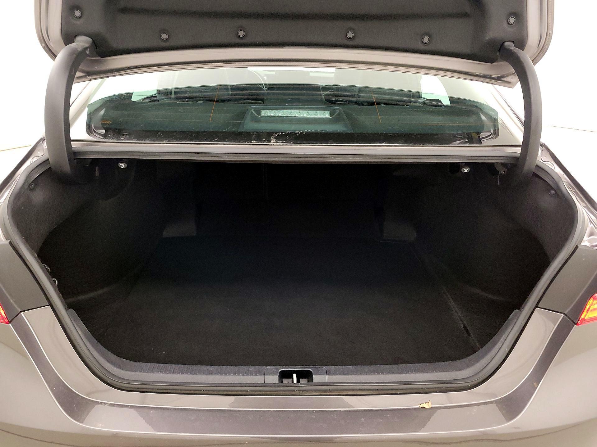 Thumbnail: 2023 Toyota Camry - 20