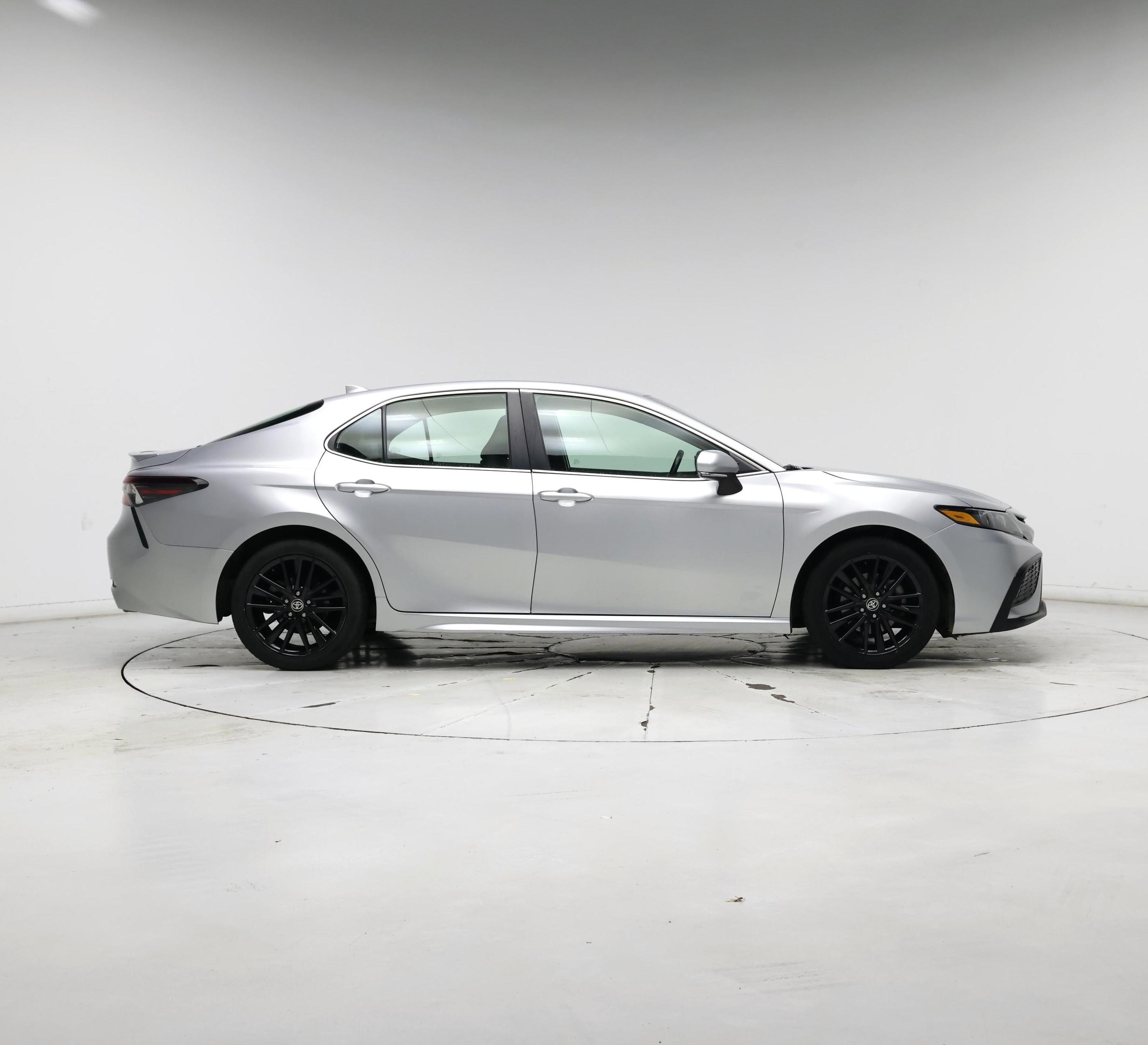 Thumbnail: 2022 Toyota Camry - 7