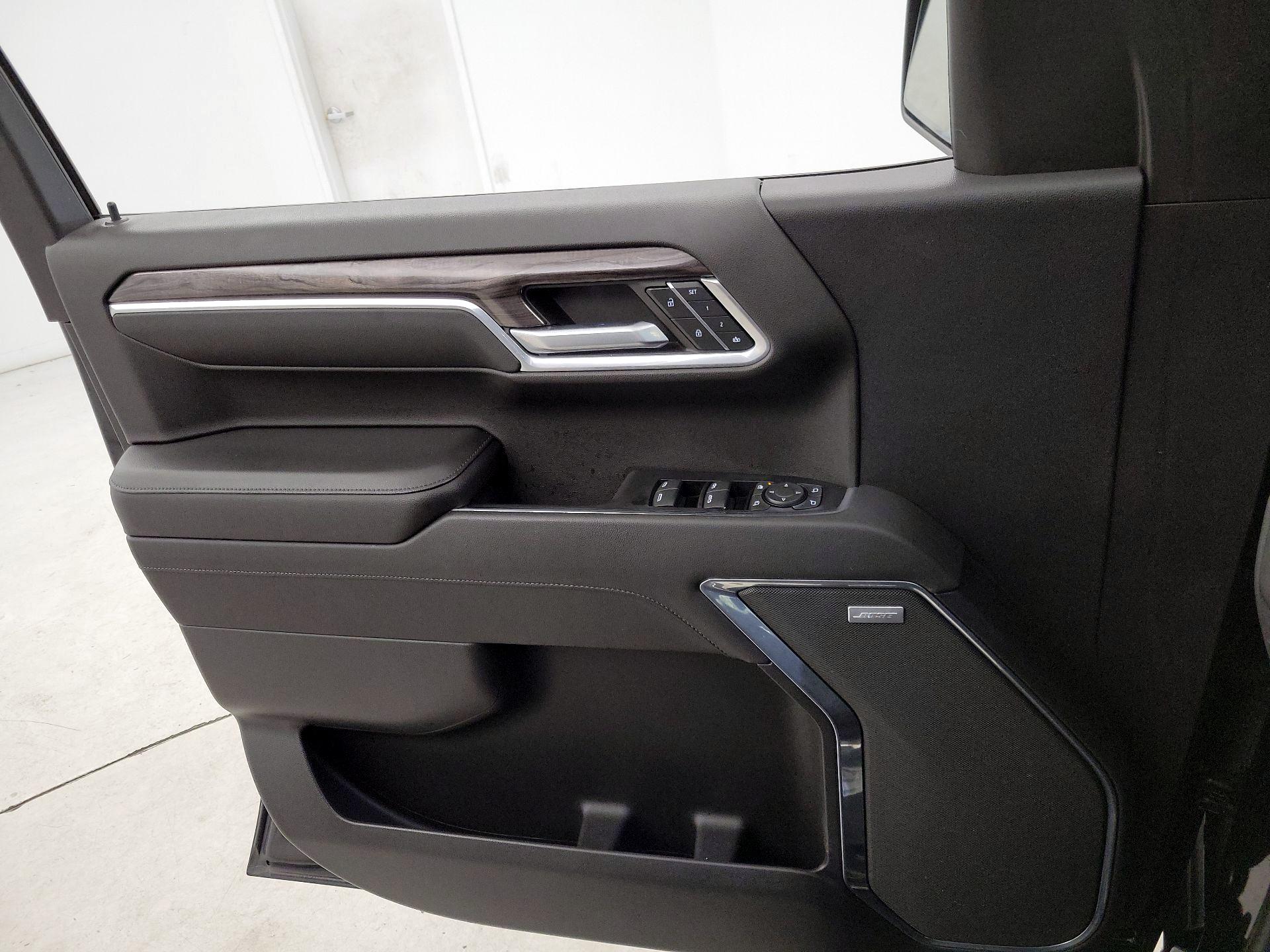 Thumbnail: 2022 Chevrolet Silverado 1500 - 12