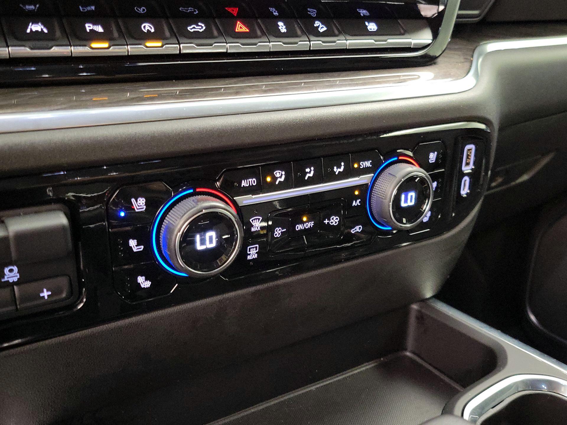 Thumbnail: 2022 Chevrolet Silverado 1500 - 16