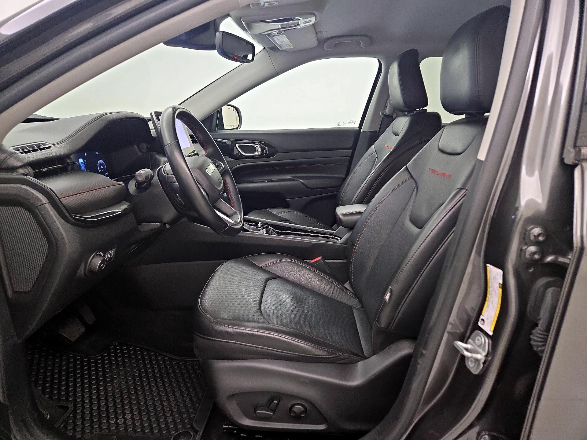 Thumbnail: 2022 Jeep Compass - 11