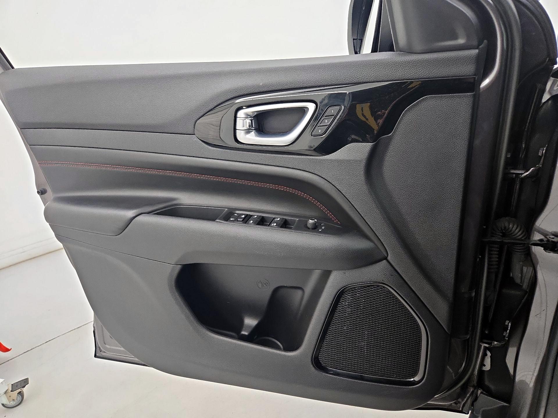 Thumbnail: 2022 Jeep Compass - 12