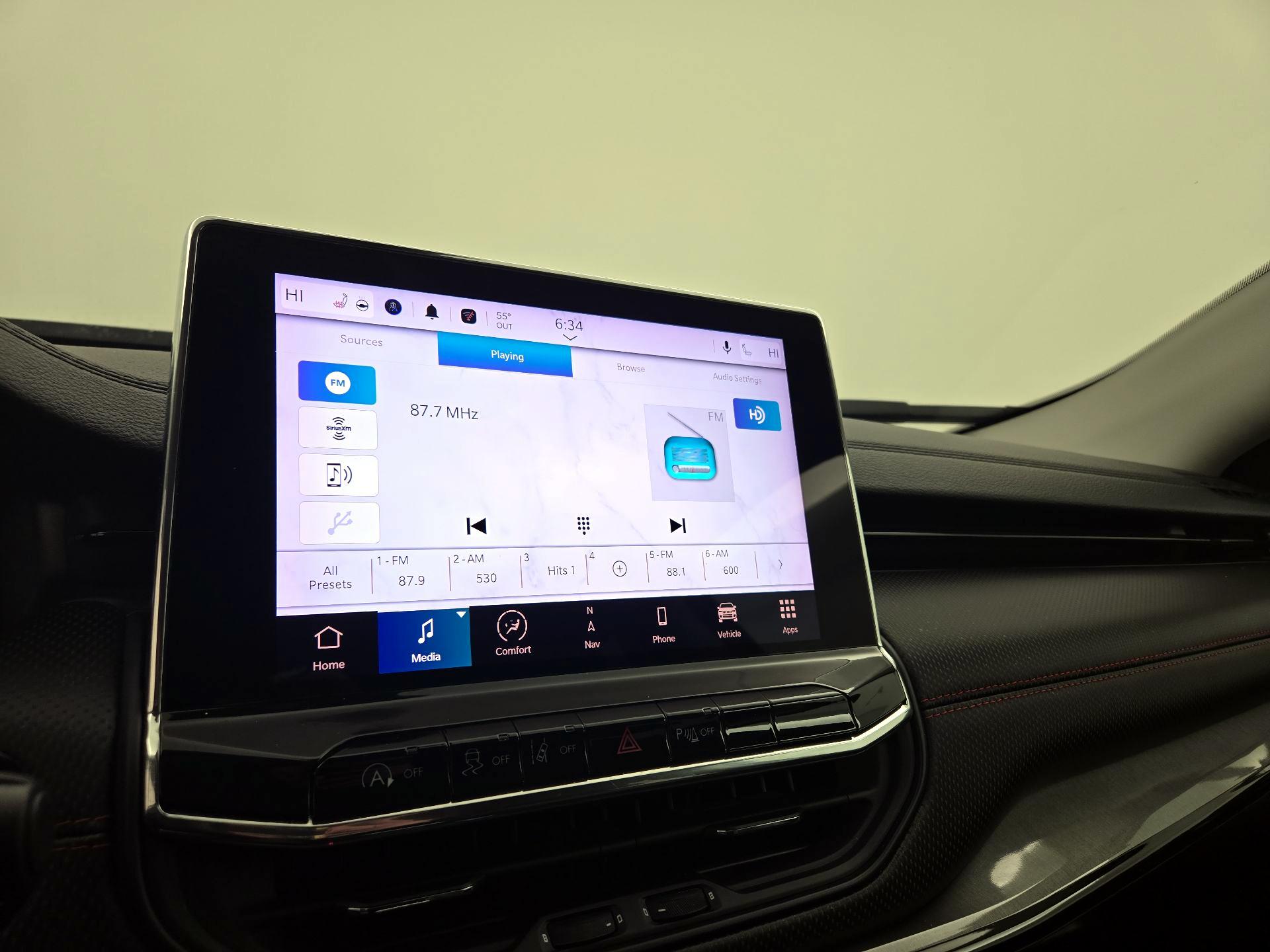 Thumbnail: 2022 Jeep Compass - 16