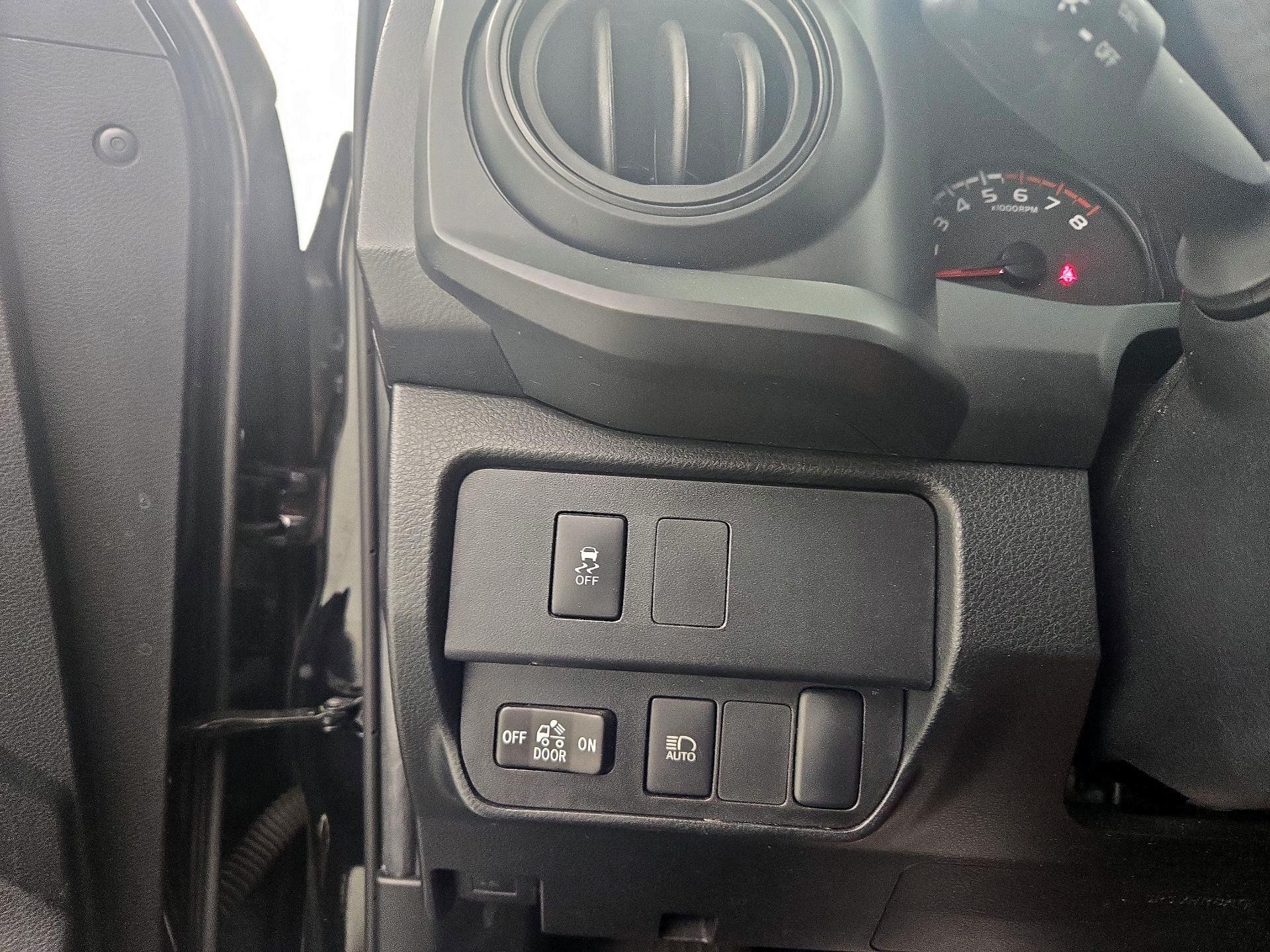 Thumbnail: 2022 Toyota Tacoma - 13