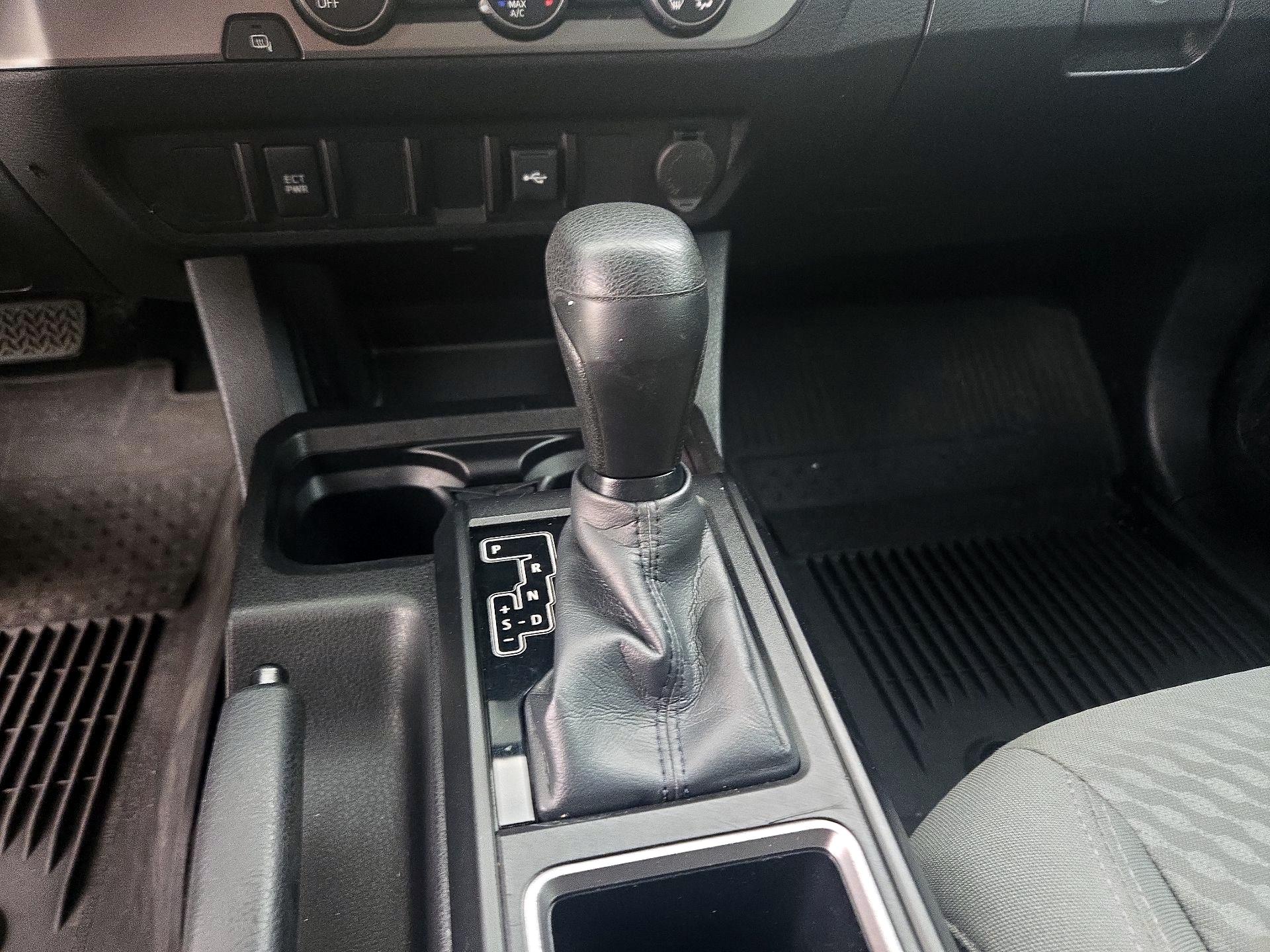 Thumbnail: 2022 Toyota Tacoma - 17