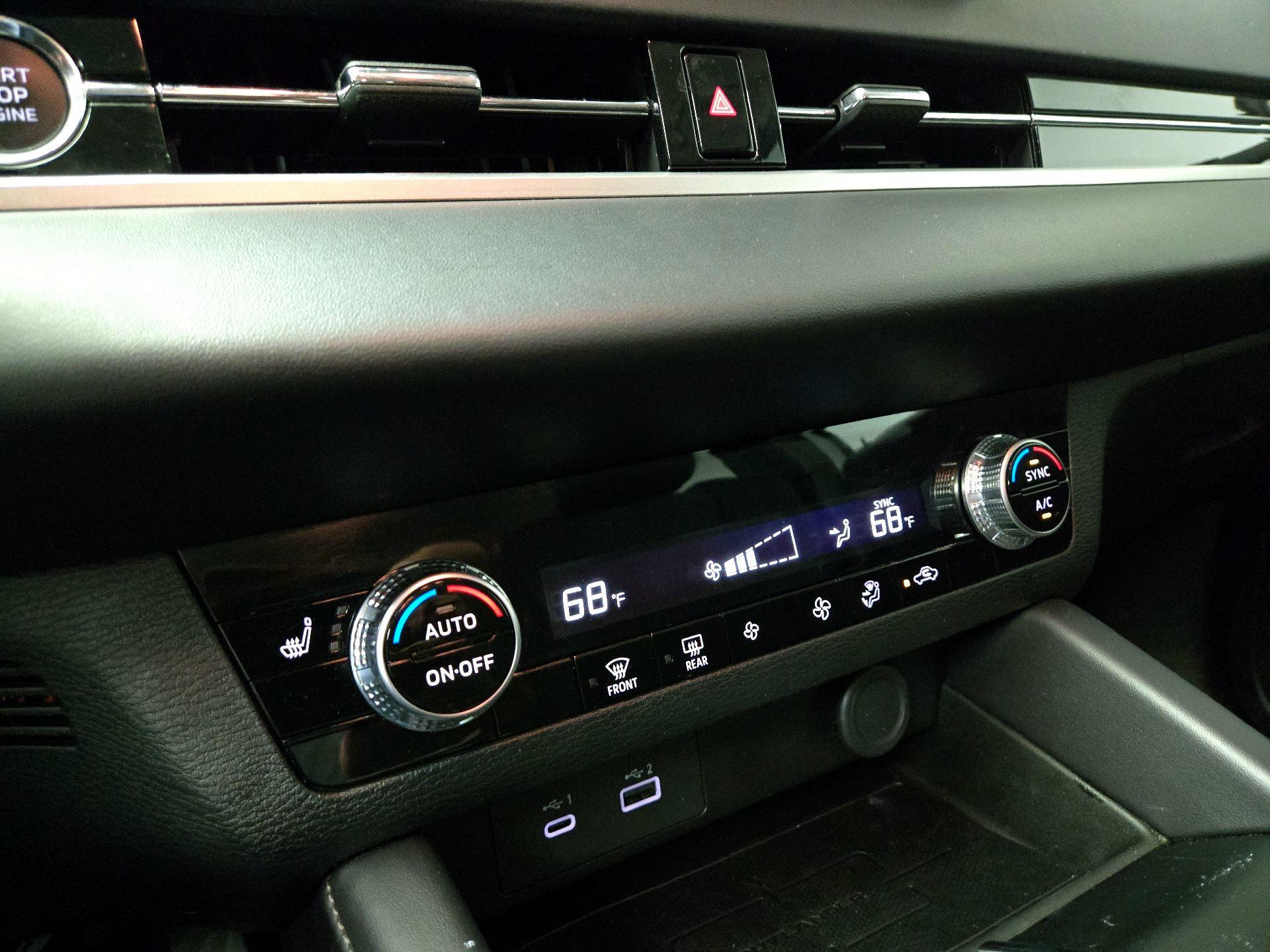 Thumbnail: 2023 Mitsubishi Outlander - 17