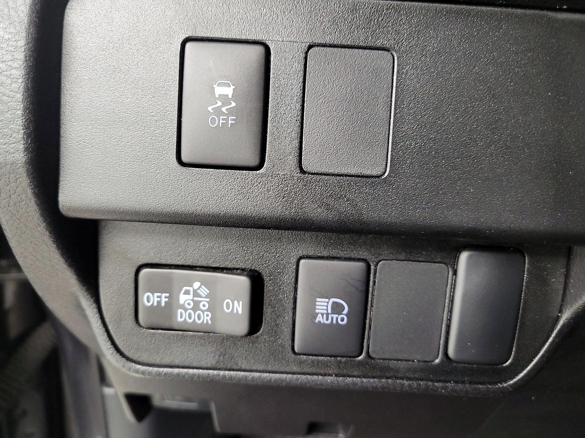 Thumbnail: 2023 Toyota Tacoma - 13