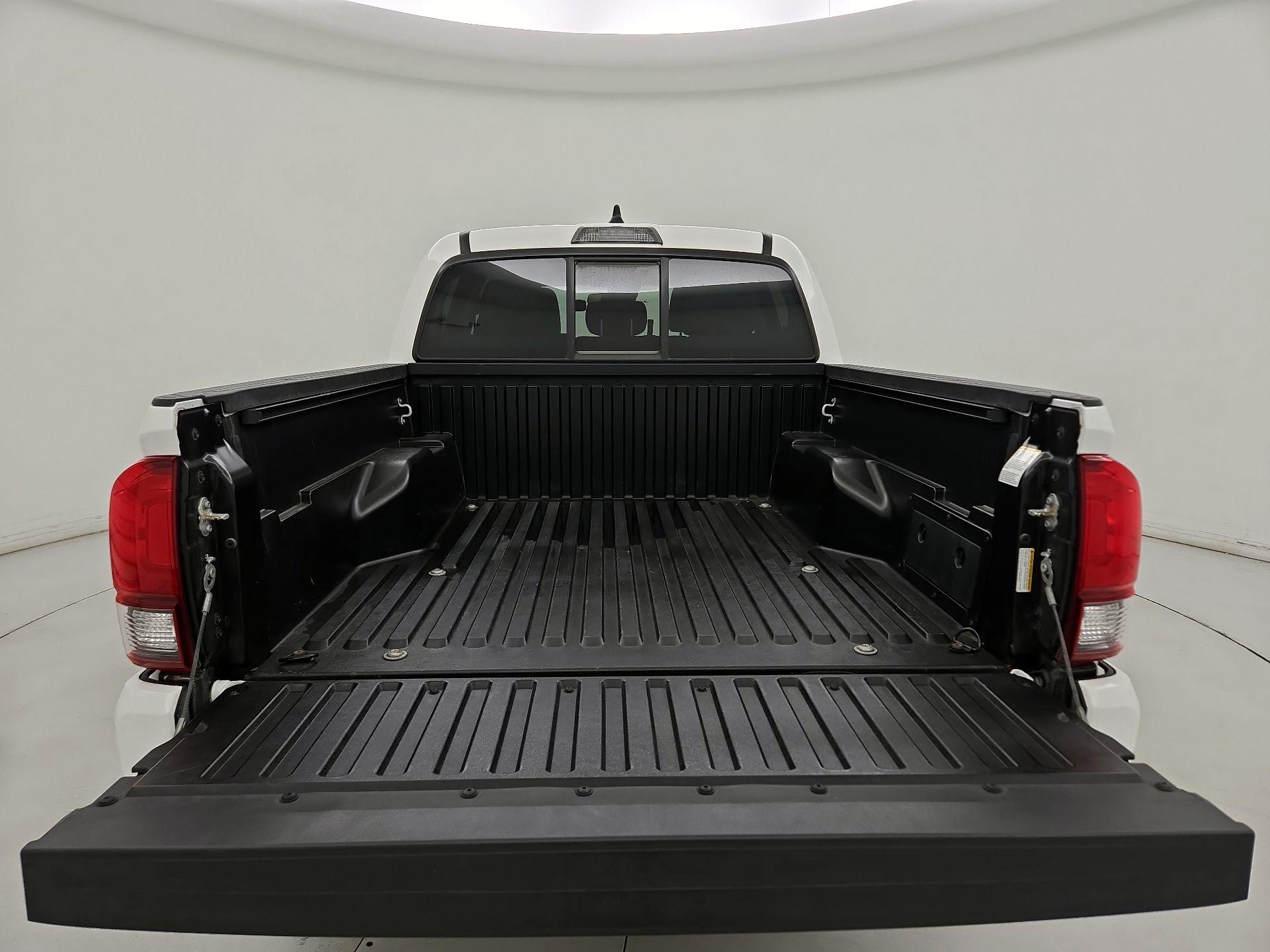 Thumbnail: 2023 Toyota Tacoma - 20