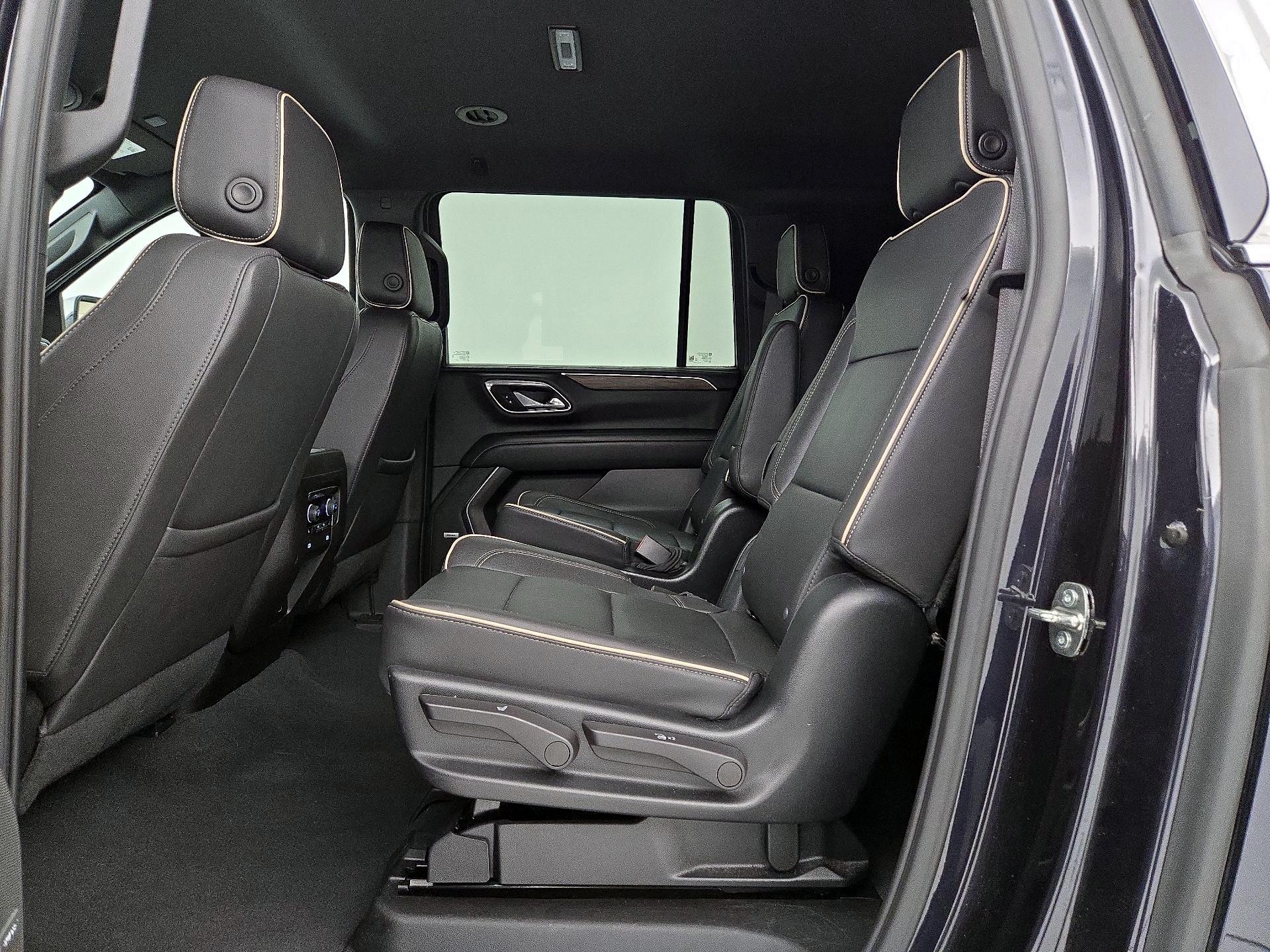 Thumbnail: 2023 Chevrolet Suburban - 19