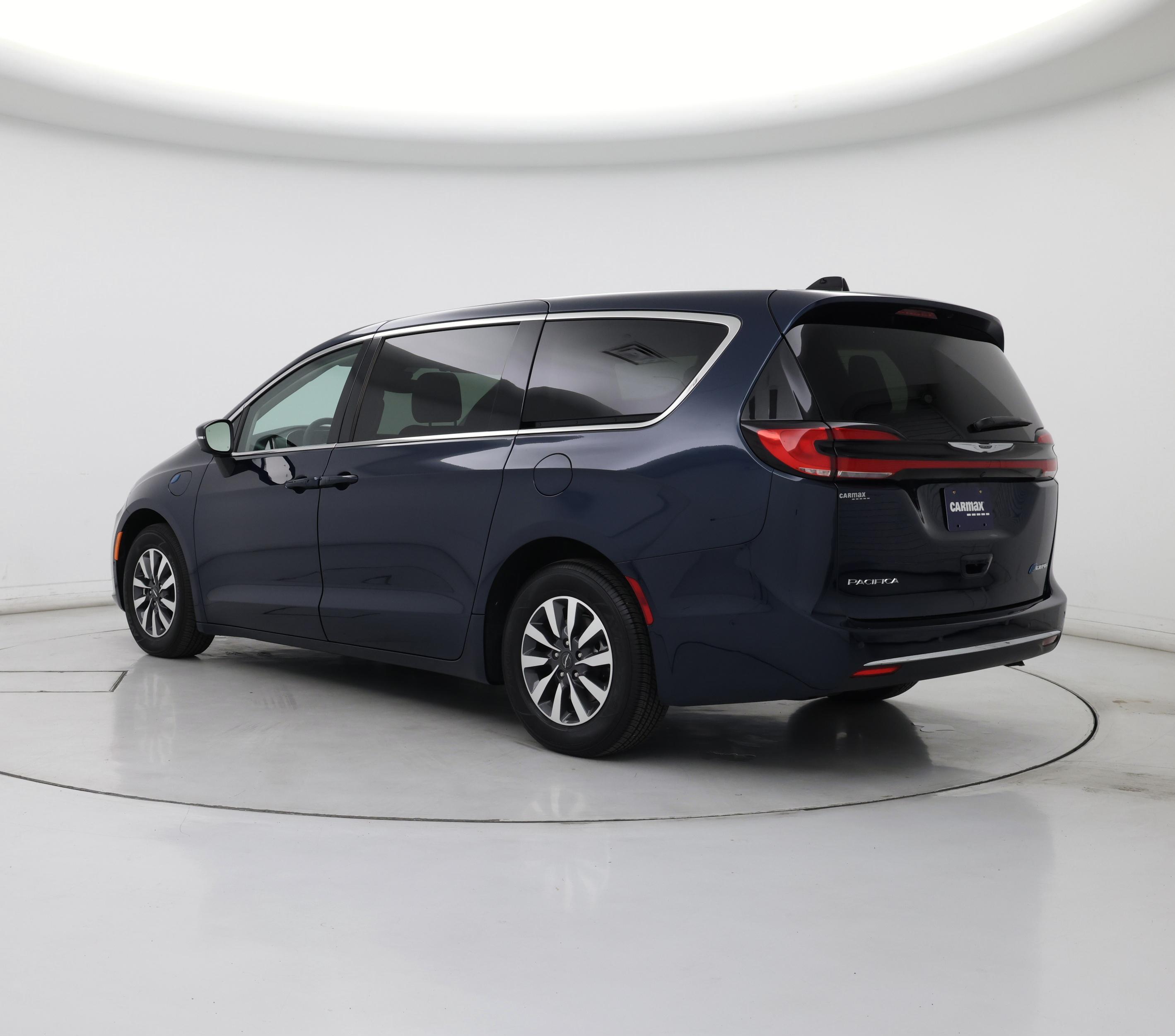 Thumbnail: 2023 Chrysler Pacifica - 2