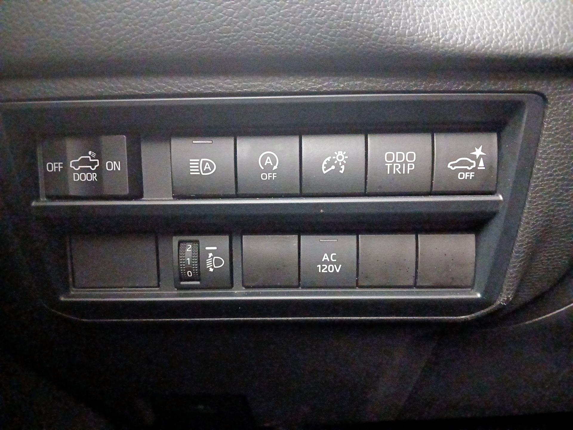 Thumbnail: 2022 Toyota Tundra - 13