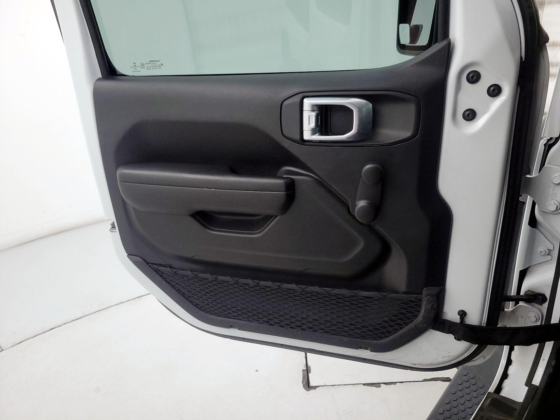 Thumbnail: 2022 Jeep Wrangler - 12